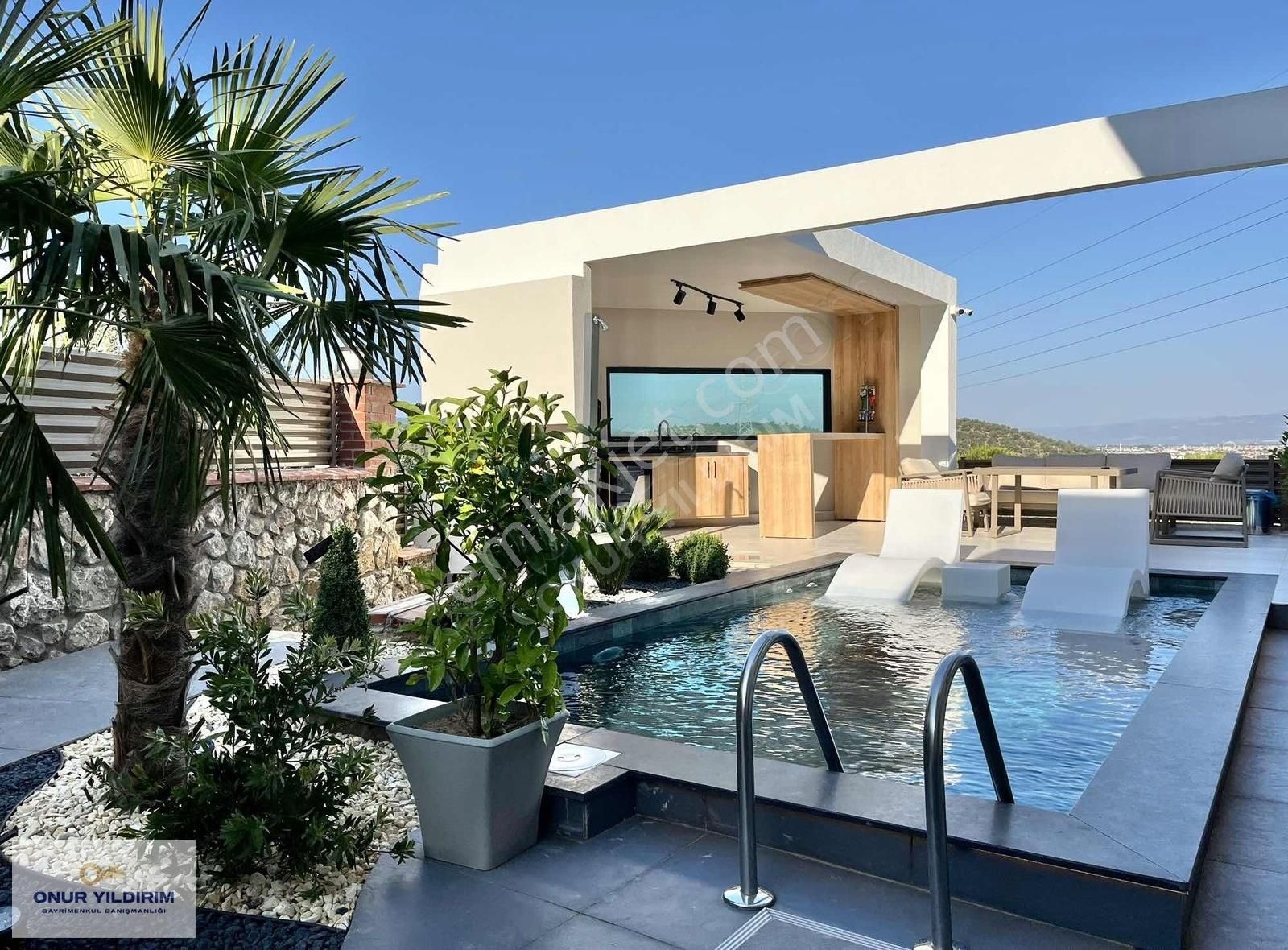 Onur Yıldırımdan Havuzlu Deniz Manzaralı Özel Tasarım 4+1 Villa - Görsel 10