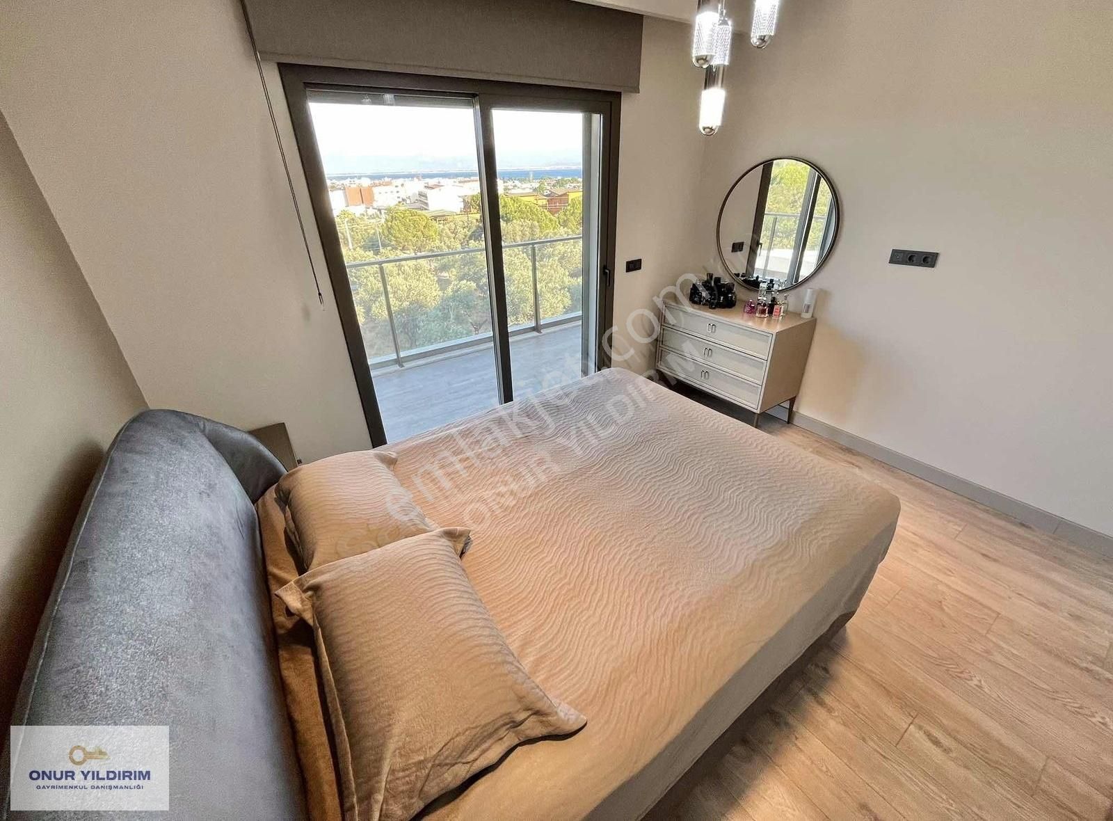 Onur Yıldırımdan Havuzlu Deniz Manzaralı Özel Tasarım 4+1 Villa - Görsel 7