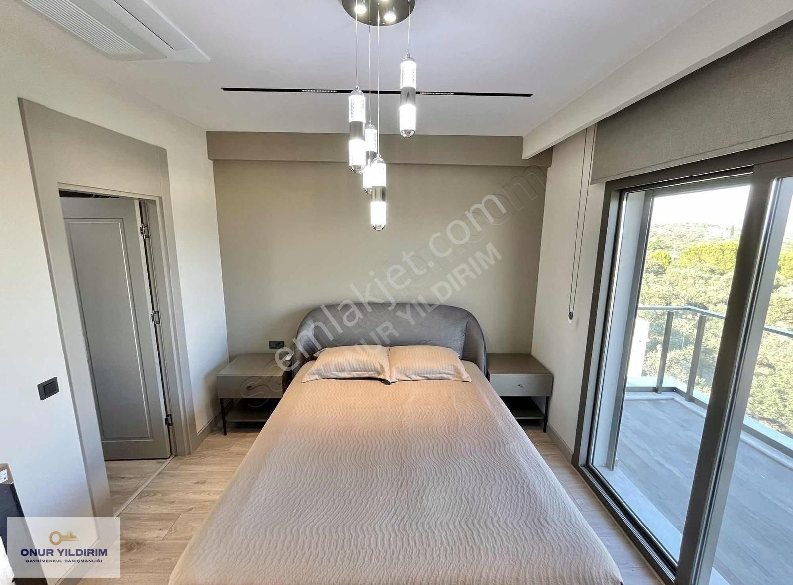 Onur Yıldırımdan Havuzlu Deniz Manzaralı Özel Tasarım 4+1 Villa - Görsel 25