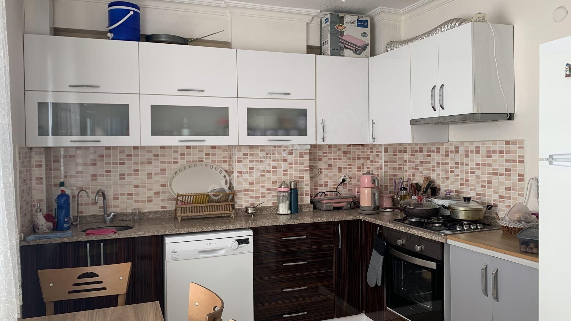 Kuzeyakada 2+1 Tramvaya Çok Yakın Satılık Daire