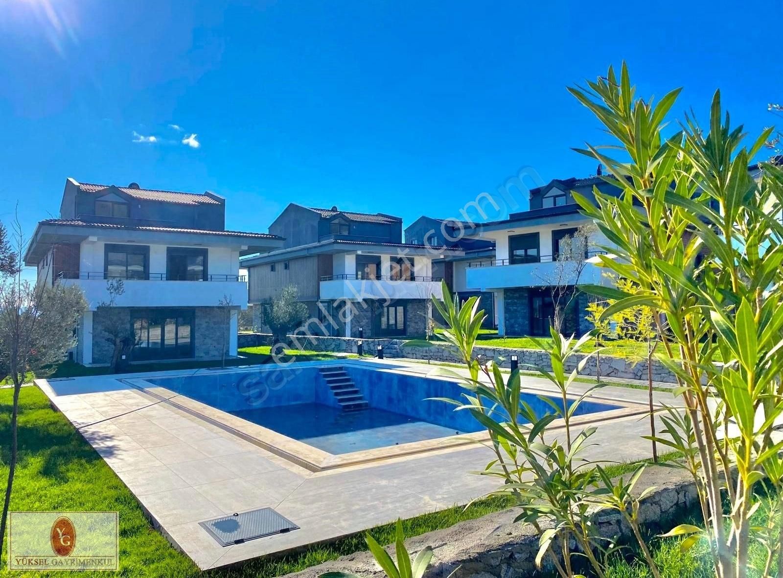 Yükselden Gürede Havuzlu Lüx Proje De 3+1 Muhteşem Villa