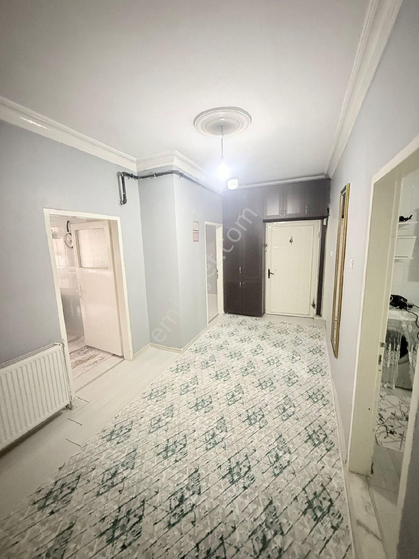 Huzurevleri Tesislere Yakın 3+1 Kiralık Daire