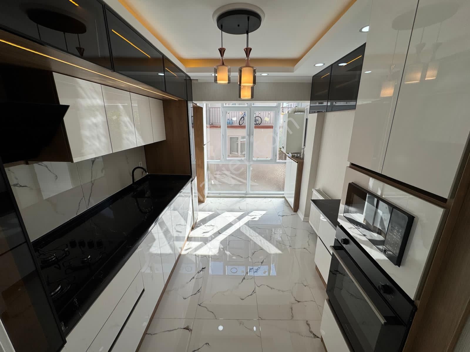 Yenikent Fevziçakmak Mahallesi Sıfır Daire İçi Full Yapılı 2 + 1 Giriş Kiralık Daire Acil