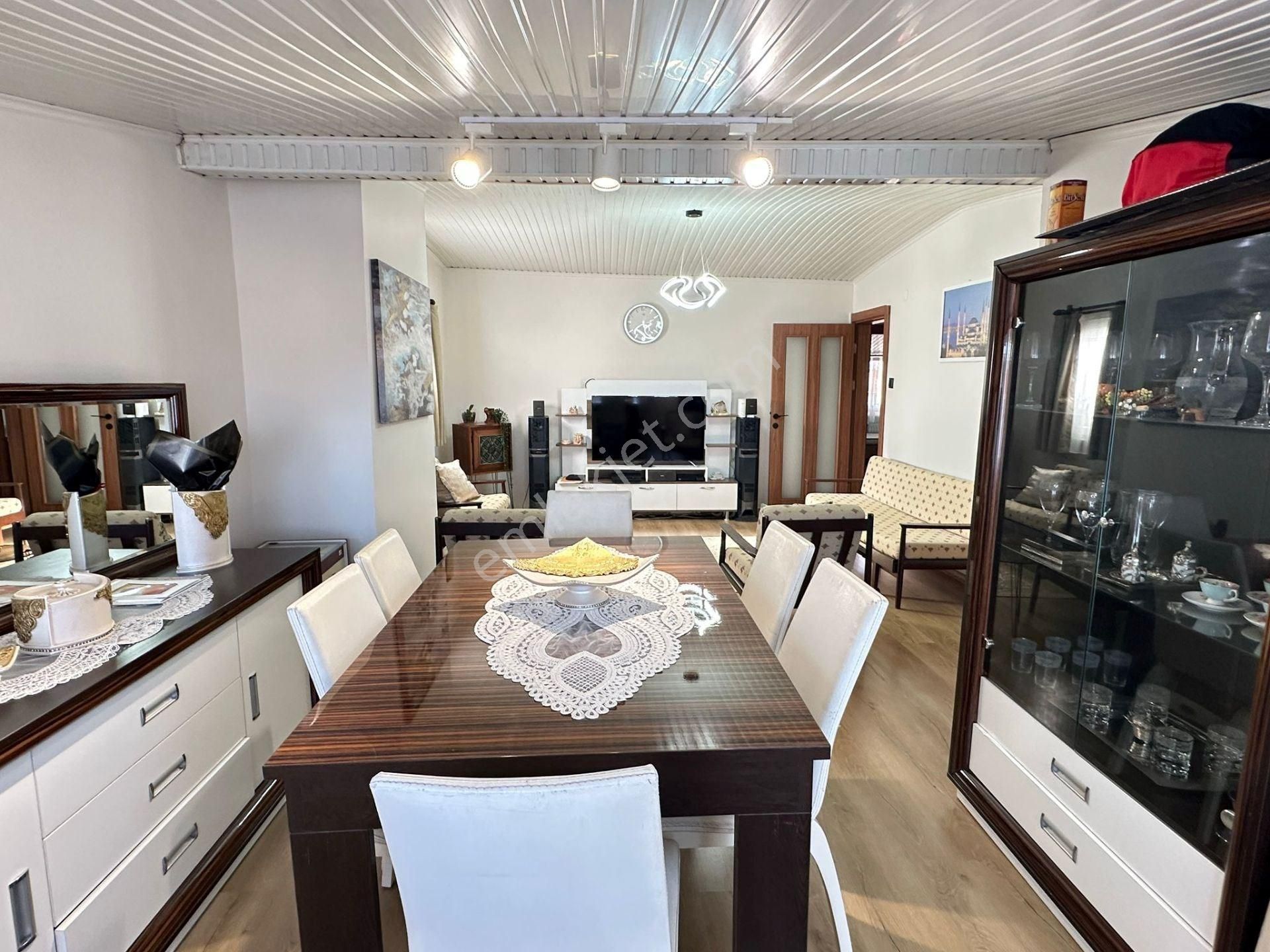 Güneşli Hürriyet Mahallesi Satılık 5+1 Daire 200 M² - Görsel 25