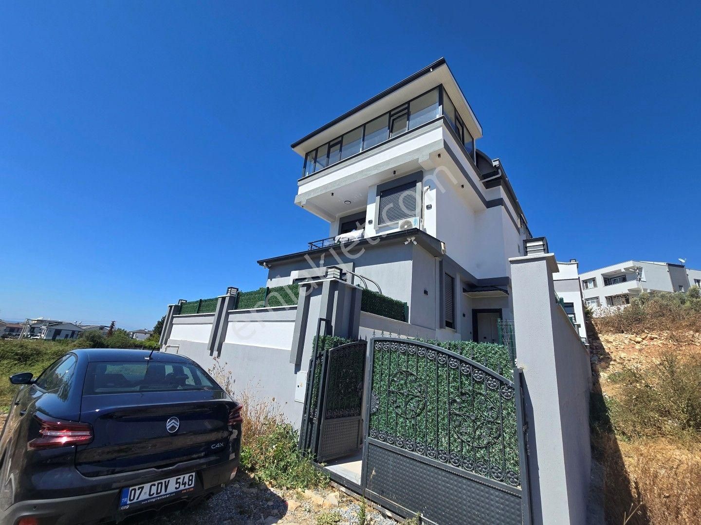 Didim Hisar’da Doğa Manzaralı Teraslı Full Eşyalı Satılık Lüks Villa - Görsel 24
