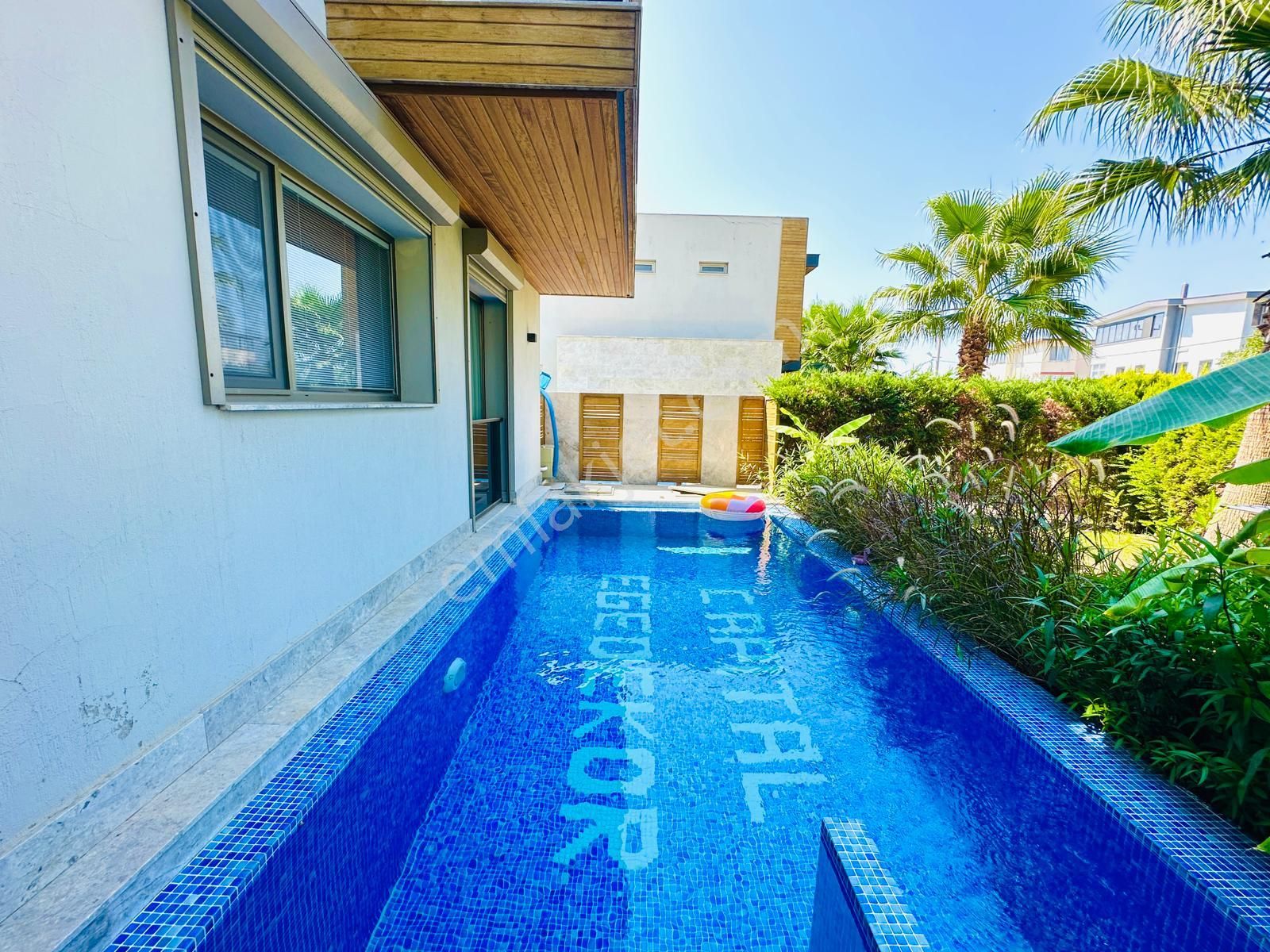 Kadınlardeniz Mah. Özel Havuzlu Tek Müstakil 4+1 Villa Satılık - Görsel 20