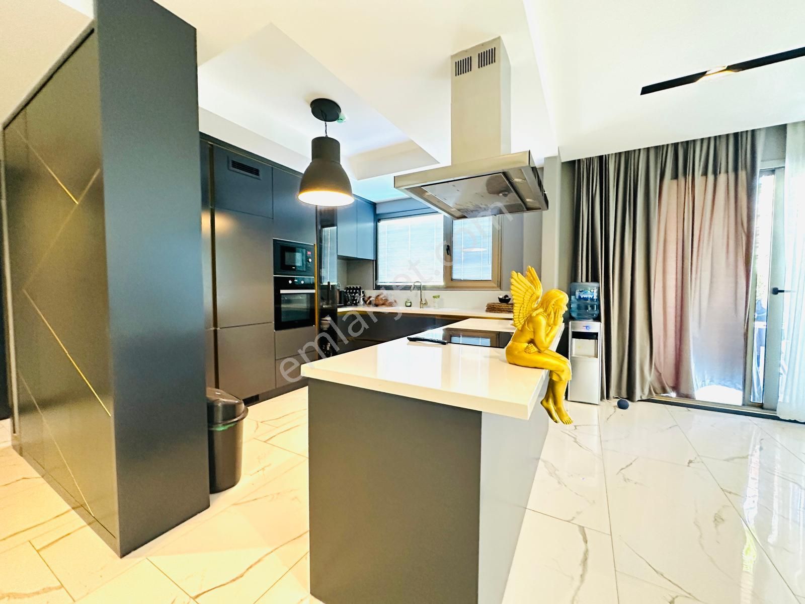 Kadınlardeniz Mah. Özel Havuzlu Tek Müstakil 4+1 Villa Satılık - Görsel 11