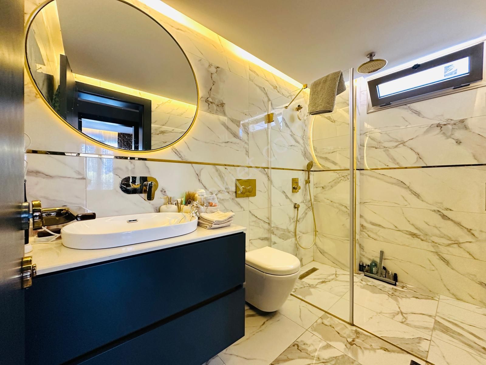 Kadınlardeniz Mah. Özel Havuzlu Tek Müstakil 4+1 Villa Satılık - Görsel 10