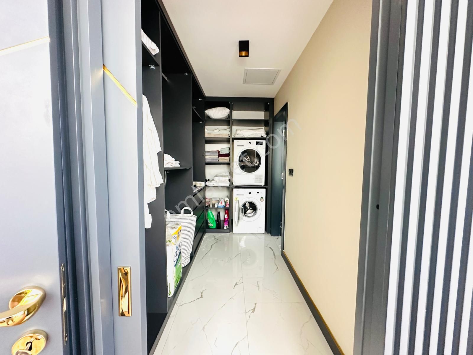 Kadınlardeniz Mah. Özel Havuzlu Tek Müstakil 4+1 Villa Satılık - Görsel 28