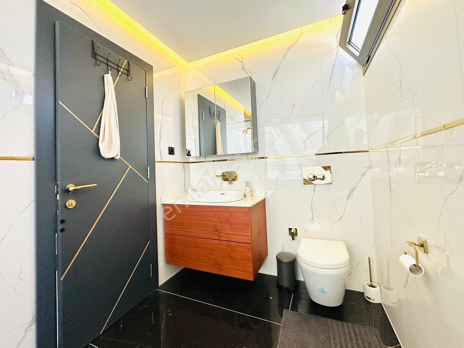 Kadınlardeniz Mah. Özel Havuzlu Tek Müstakil 4+1 Villa Satılık - Görsel 27