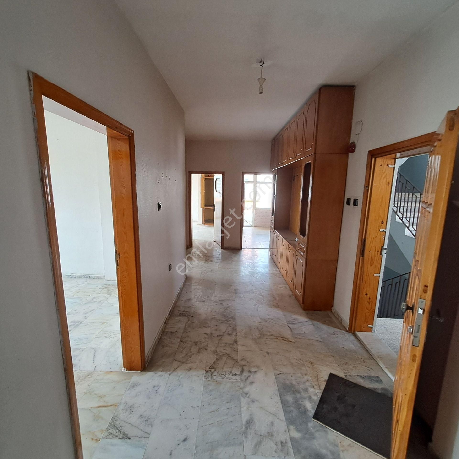 Hal Mahallesinde Kiralık Geniş Daire - Görsel 18