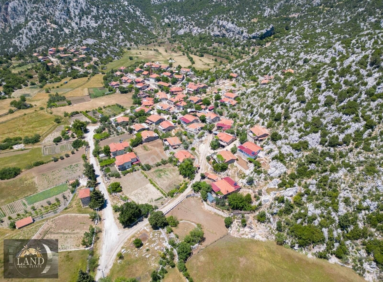 Taşlıca'da 2 Tapu Yola Cephe Fırsat Tarlalar