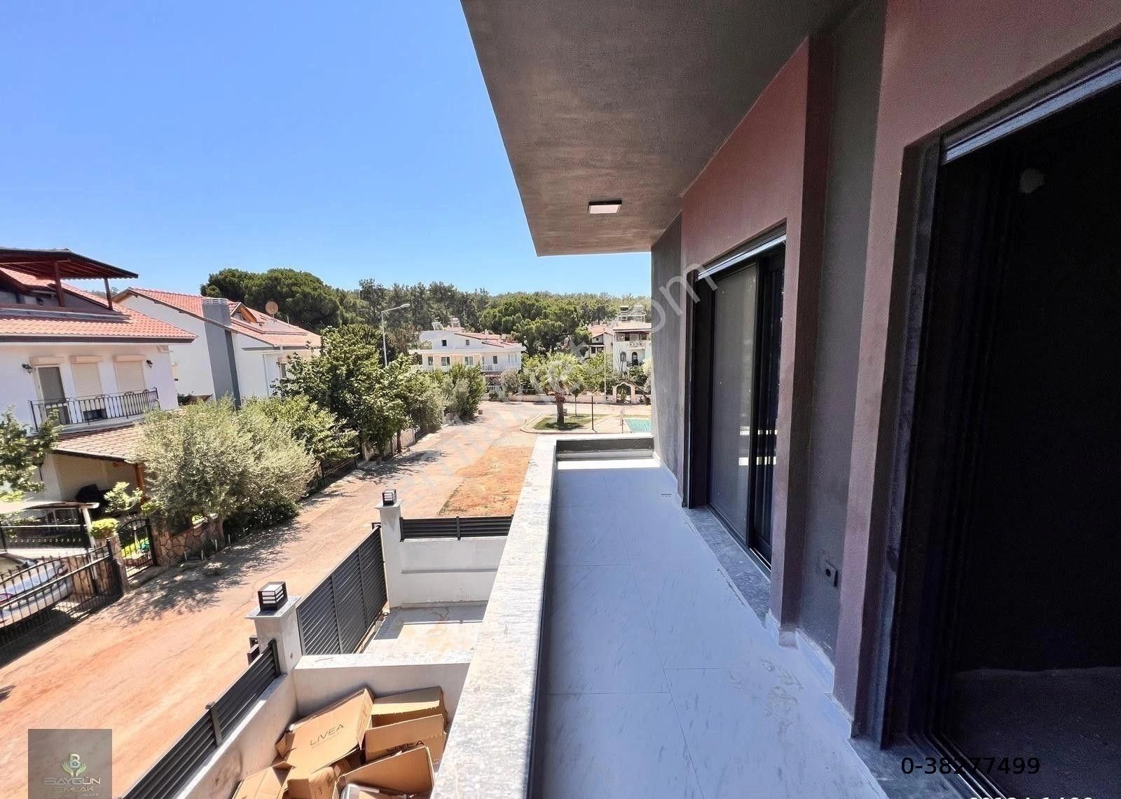 Seferihisar Akarca Satılık Trıbleks 4+1 180m2 Köşe Konumda - Görsel 8