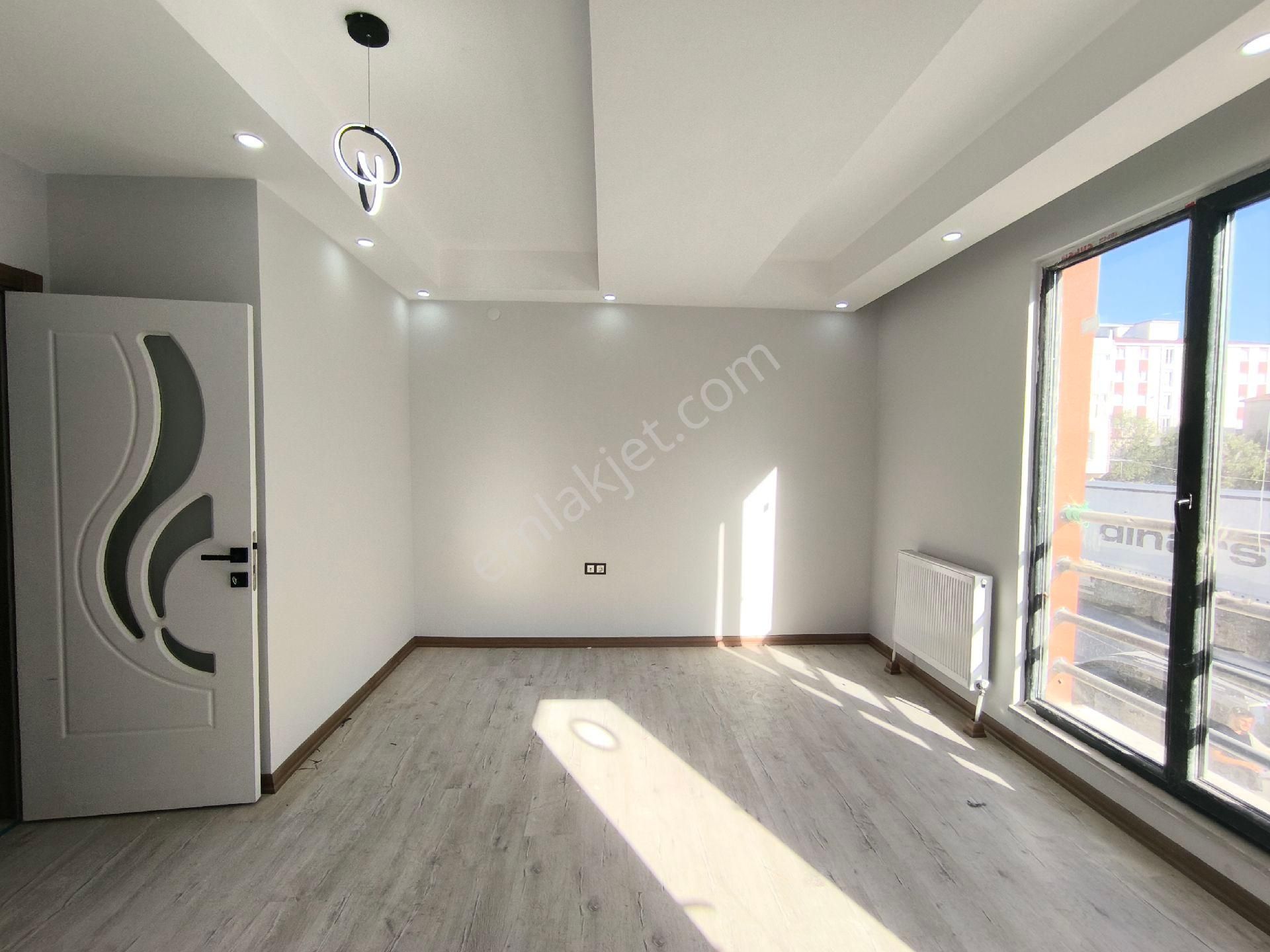 Fa Özbir'den İstasyon'da Acil Satılık İskanlı 2+1 Daire...!