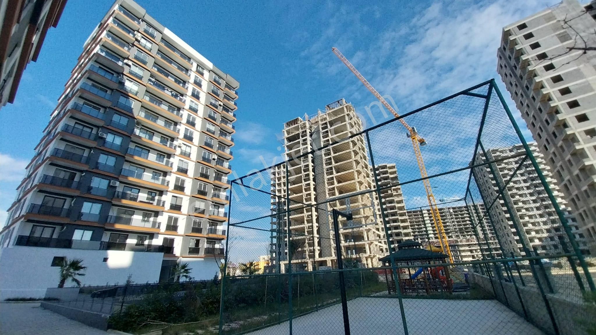 Arpaçbahşiş'te Site İçerisinde 1+1 Açık Mutfak Denize 350 Metre