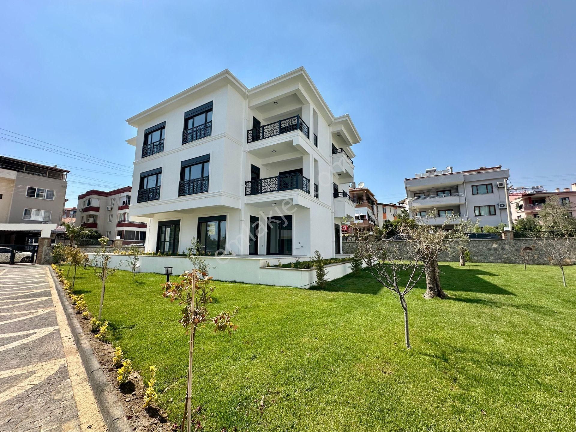 ꧁akçay Ay Emlaktan꧂küçükkuyu'da Lüks Butik Sitede Denize 250 Mt Arakat Ön Cephe Satılık 2+1 Daire