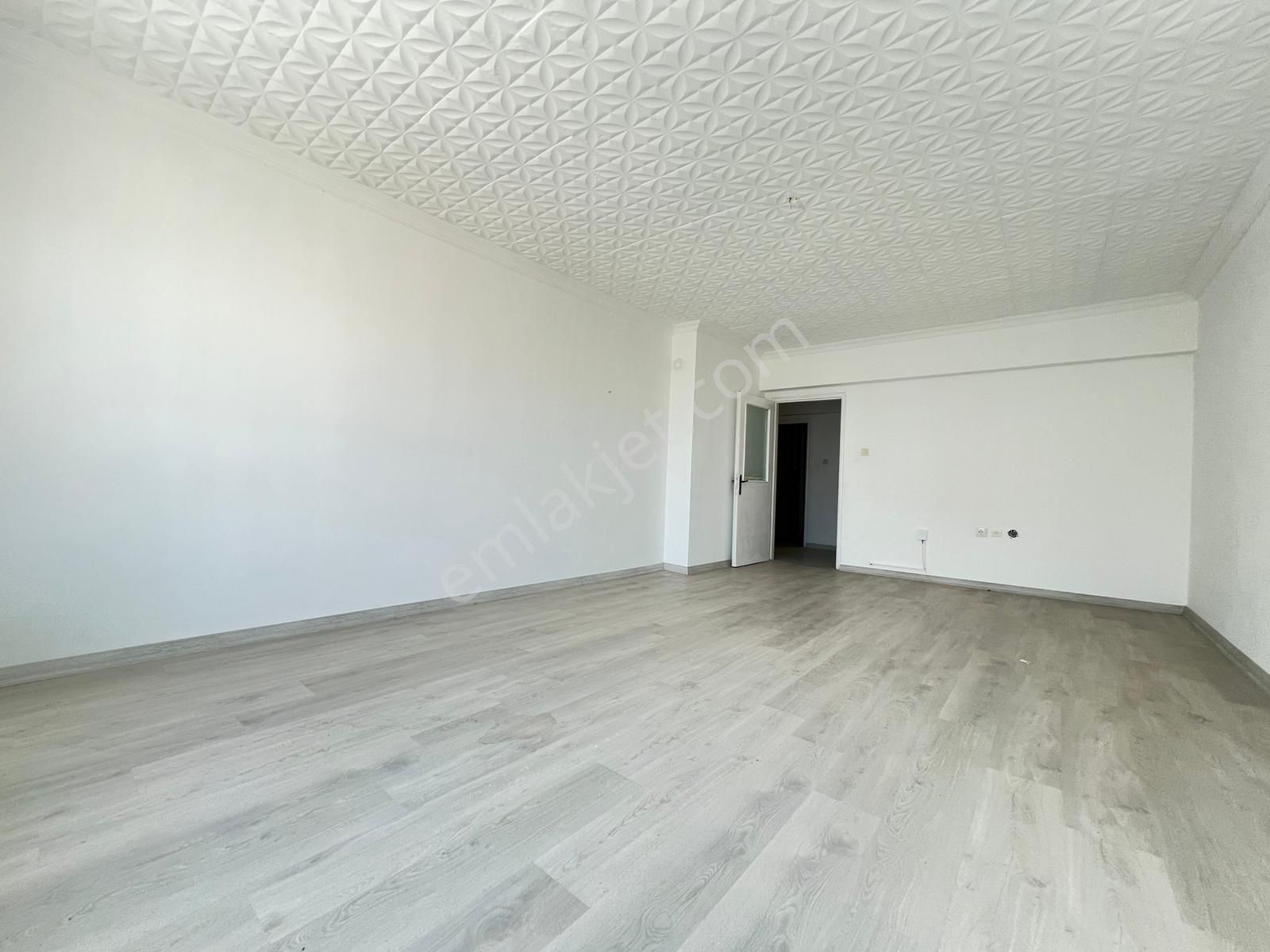 Engin Emlak'tan 5.kat 3+1 Çift Asansörlü Yapılı Daire - Görsel 8