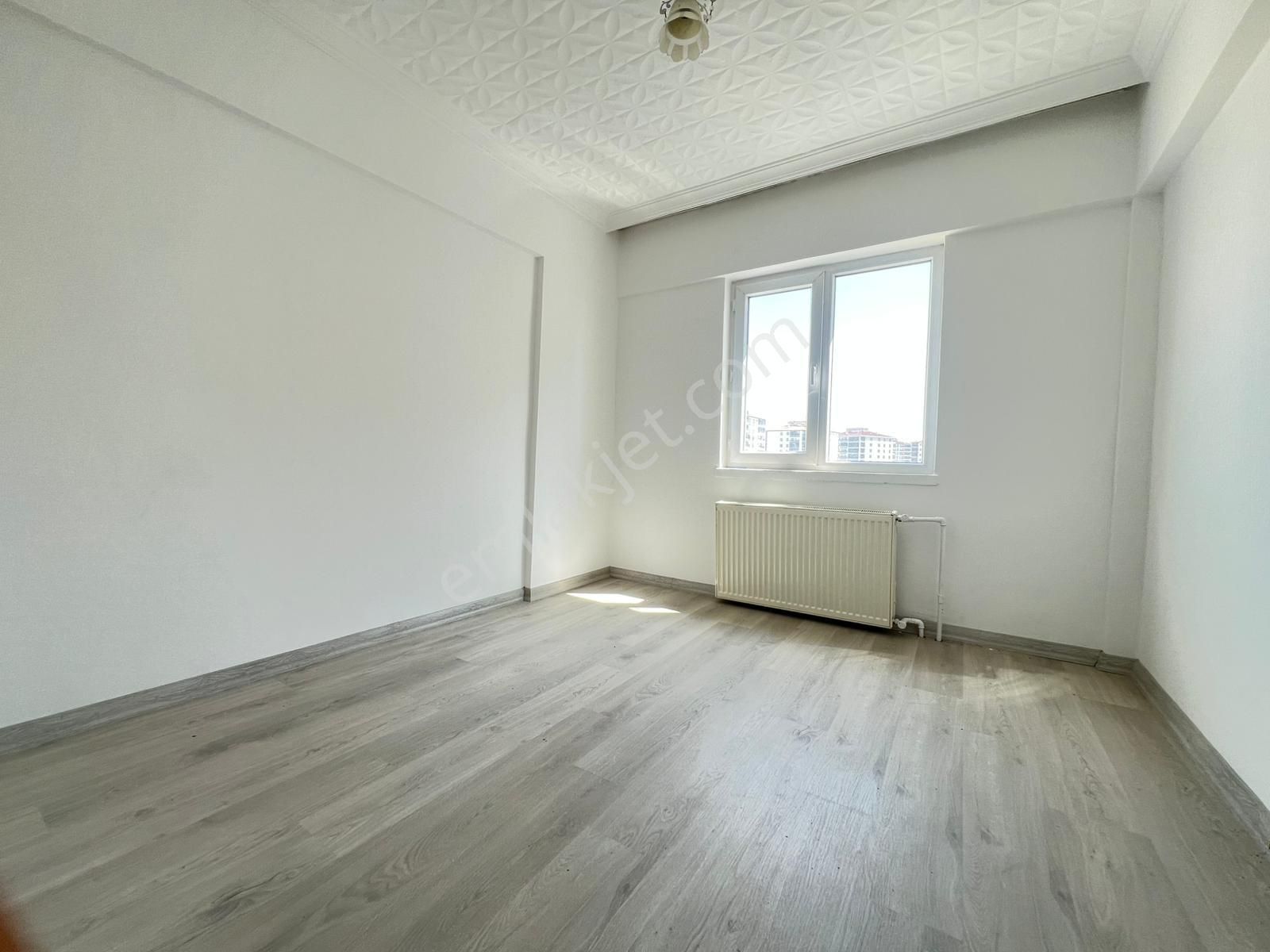 Engin Emlak'tan 5.kat 3+1 Çift Asansörlü Yapılı Daire - Görsel 9