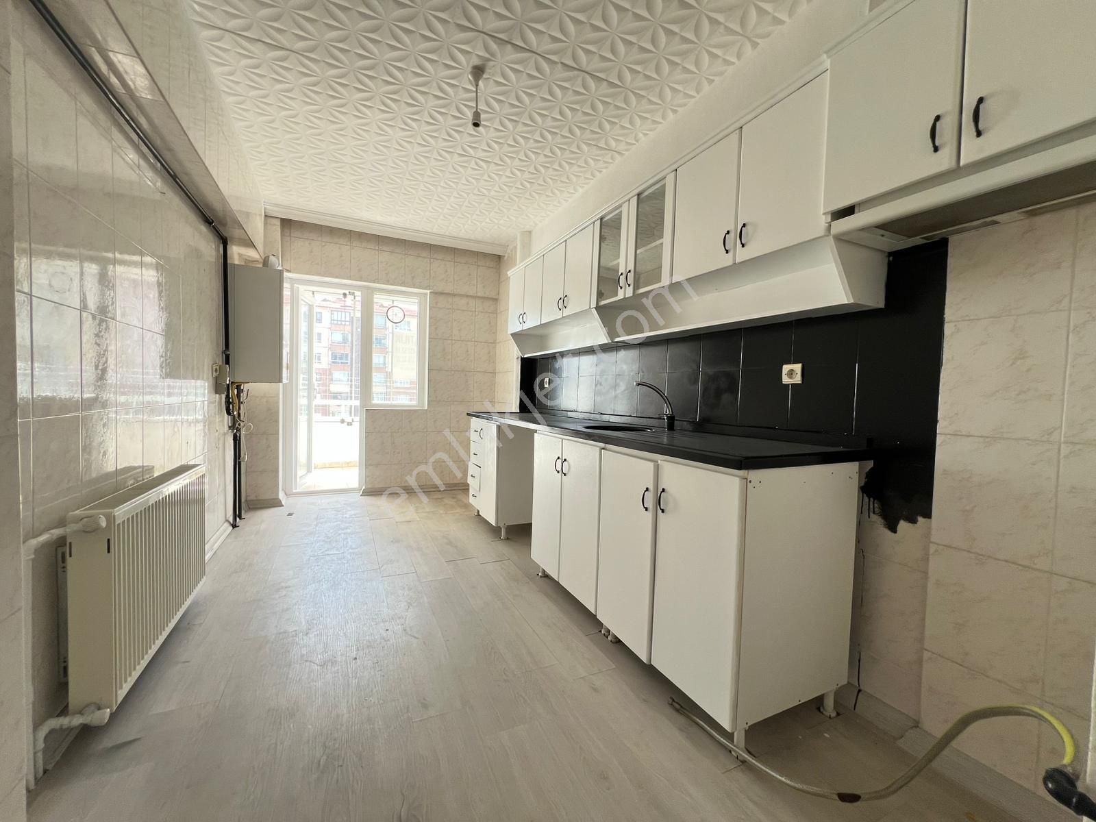 Engin Emlak'tan 5.kat 3+1 Çift Asansörlü Yapılı Daire