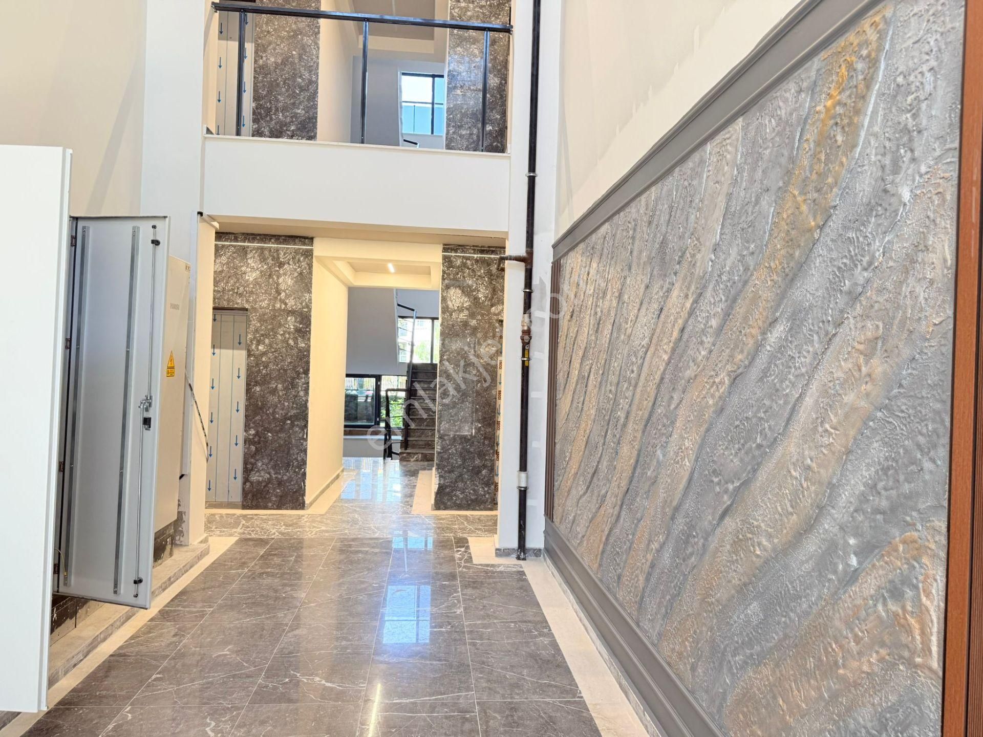 Güvenlık-acık/kapalı Havuz-otopark-hamam-sauna-cafe-yerden Isıtma-lüx-özel Bahçeli-akıllı Ev - Görsel 16