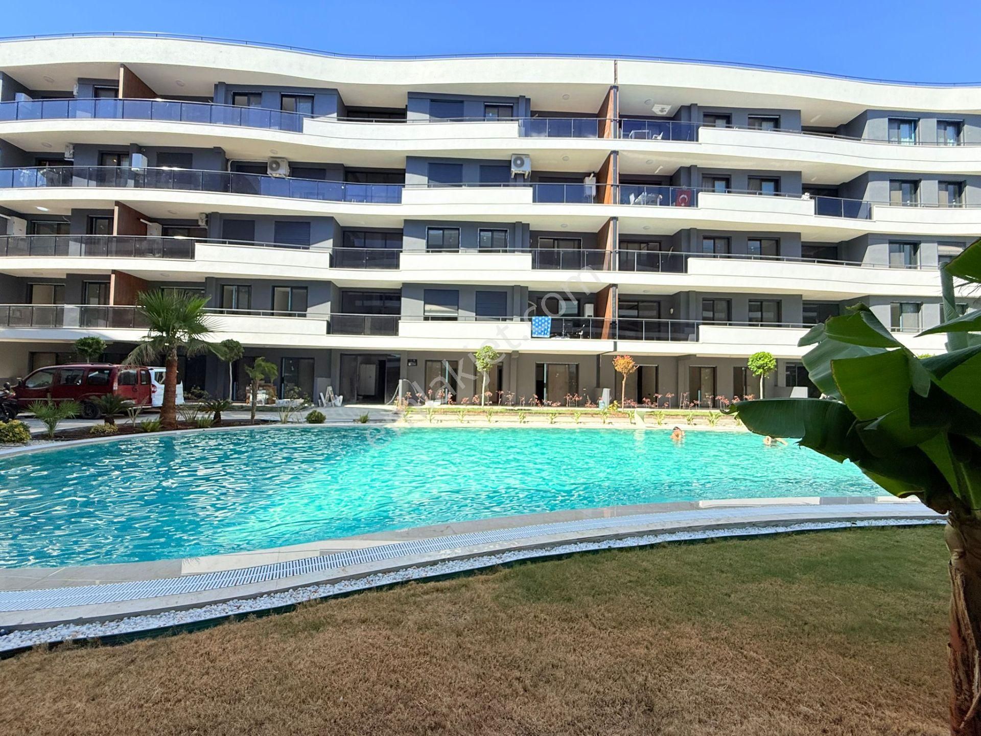 Güvenlık-acık/kapalı Havuz-otopark-hamam-sauna-cafe-yerden Isıtma-lüx-özel Bahçeli-akıllı Ev - Görsel 6