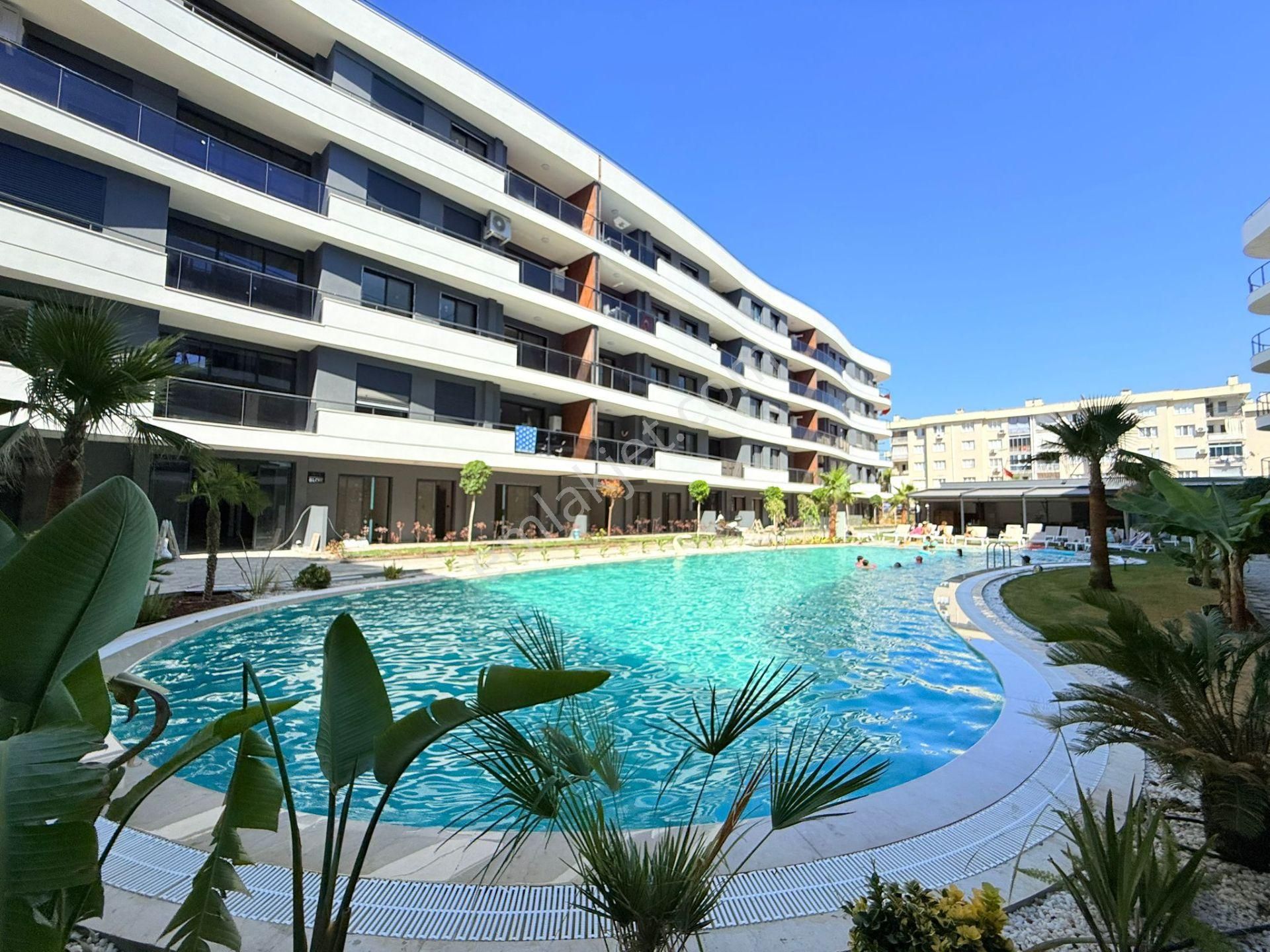 Güvenlık-acık/kapalı Havuz-otopark-hamam-sauna-cafe-yerden Isıtma-lüx-özel Bahçeli-akıllı Ev - Görsel 2