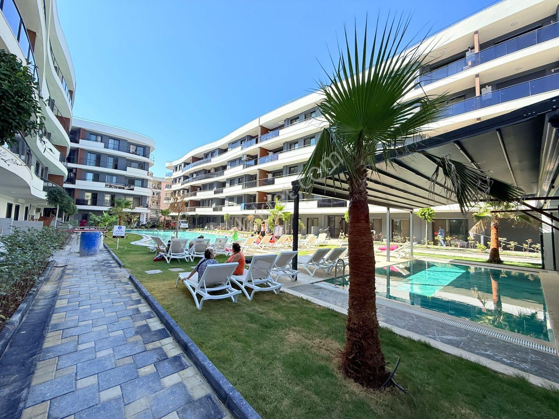 Güvenlık-acık/kapalı Havuz-otopark-hamam-sauna-cafe-yerden Isıtma-lüx-özel Bahçeli-akıllı Ev - Görsel 9