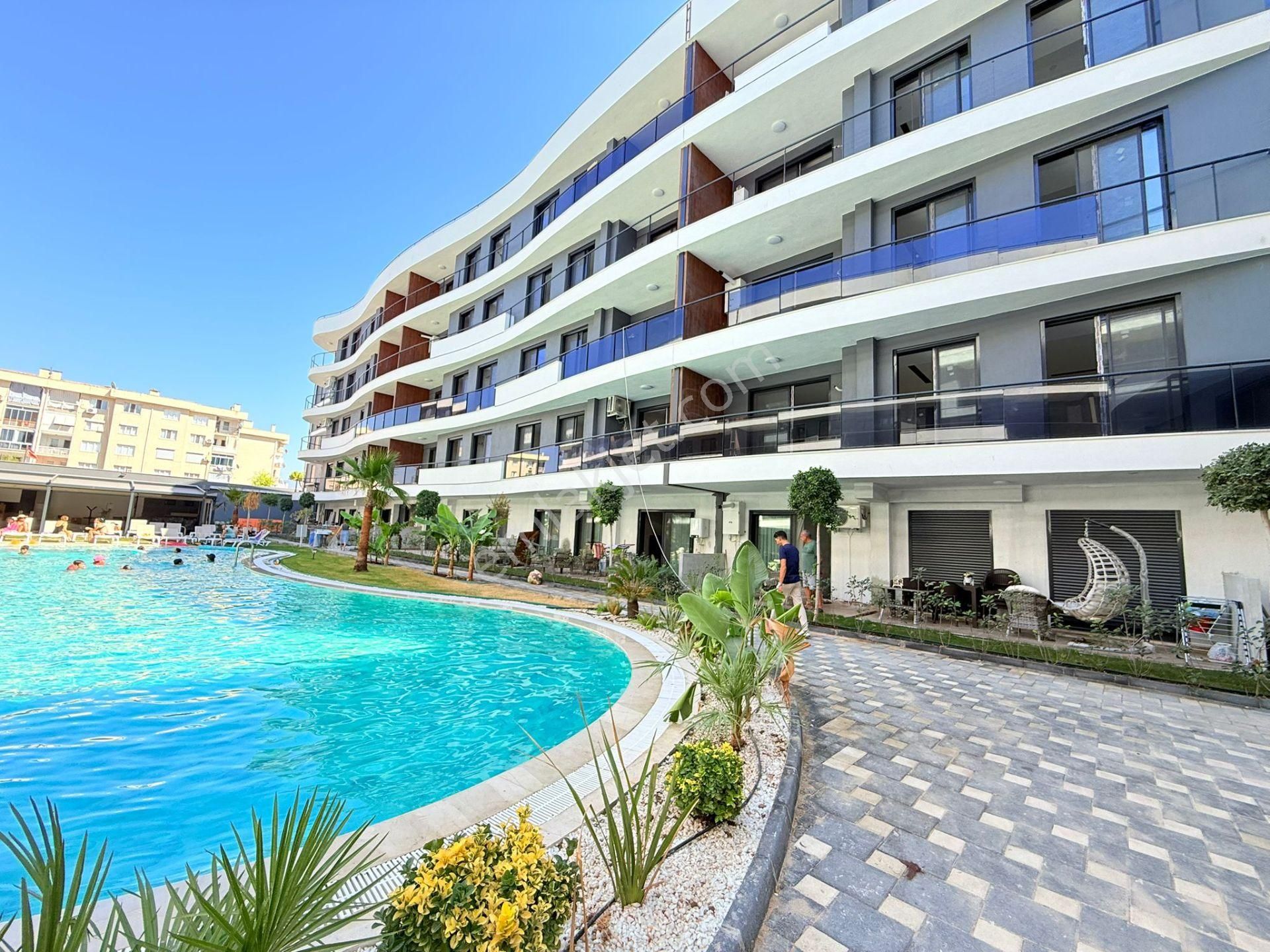 Güvenlık-acık/kapalı Havuz-otopark-hamam-sauna-cafe-yerden Isıtma-lüx-özel Bahçeli-akıllı Ev - Görsel 5