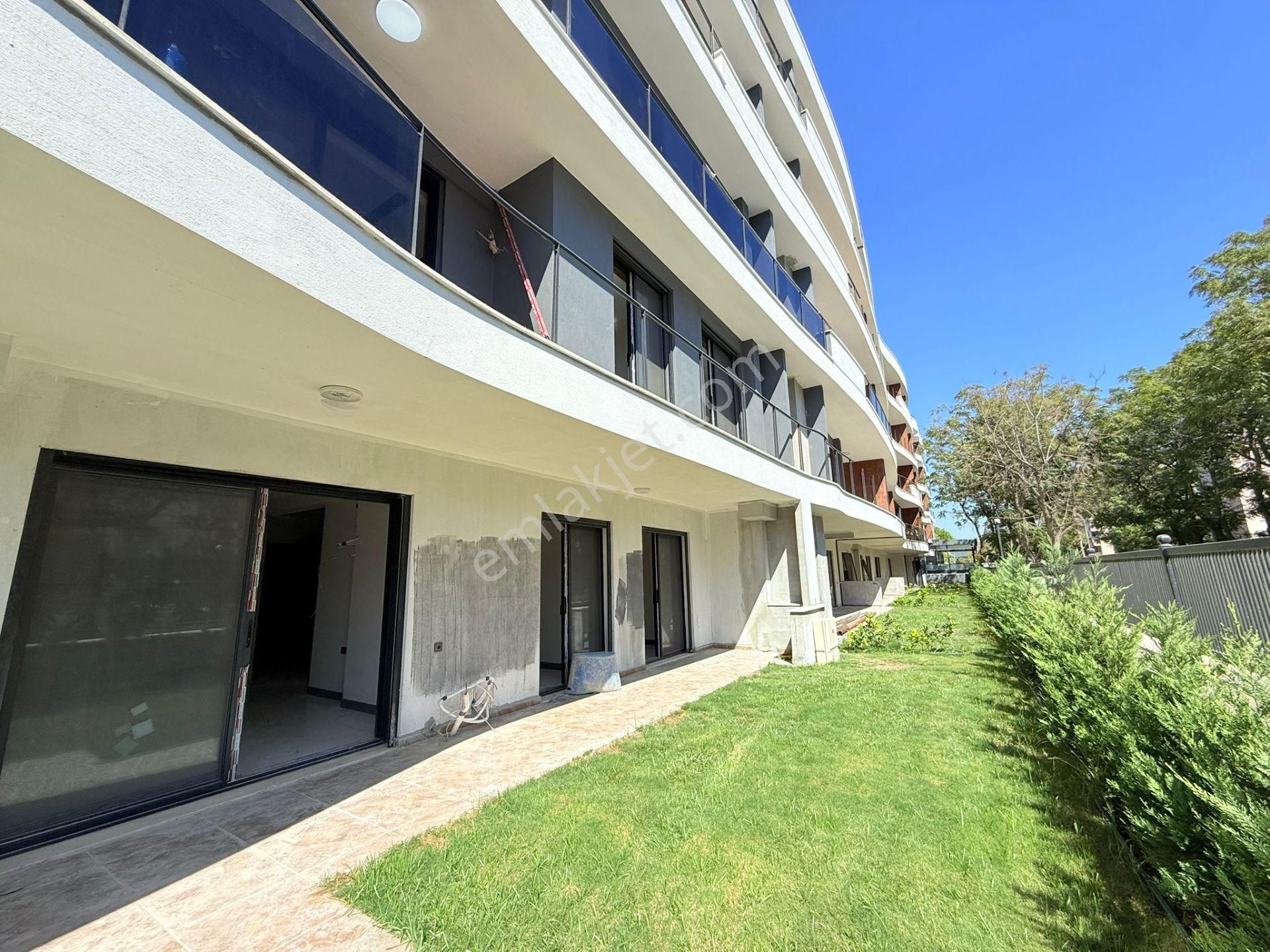 Güvenlık-acık/kapalı Havuz-otopark-hamam-sauna-cafe-yerden Isıtma-lüx-özel Bahçeli-akıllı Ev - Görsel 7