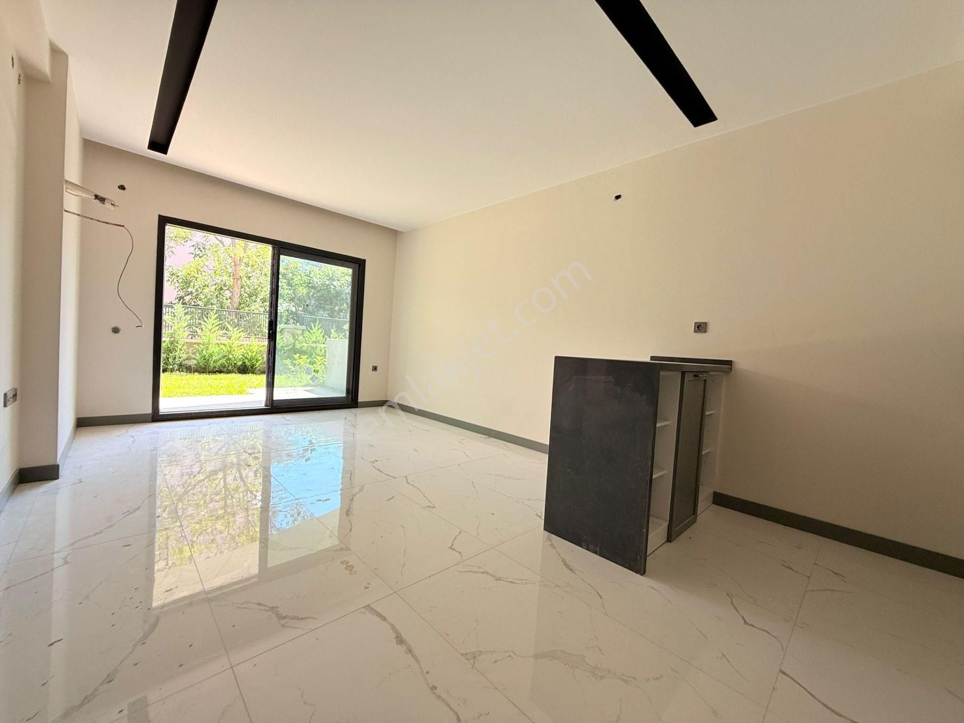 Güvenlık-acık/kapalı Havuz-otopark-hamam-sauna-cafe-yerden Isıtma-lüx-özel Bahçeli-akıllı Ev - Görsel 16