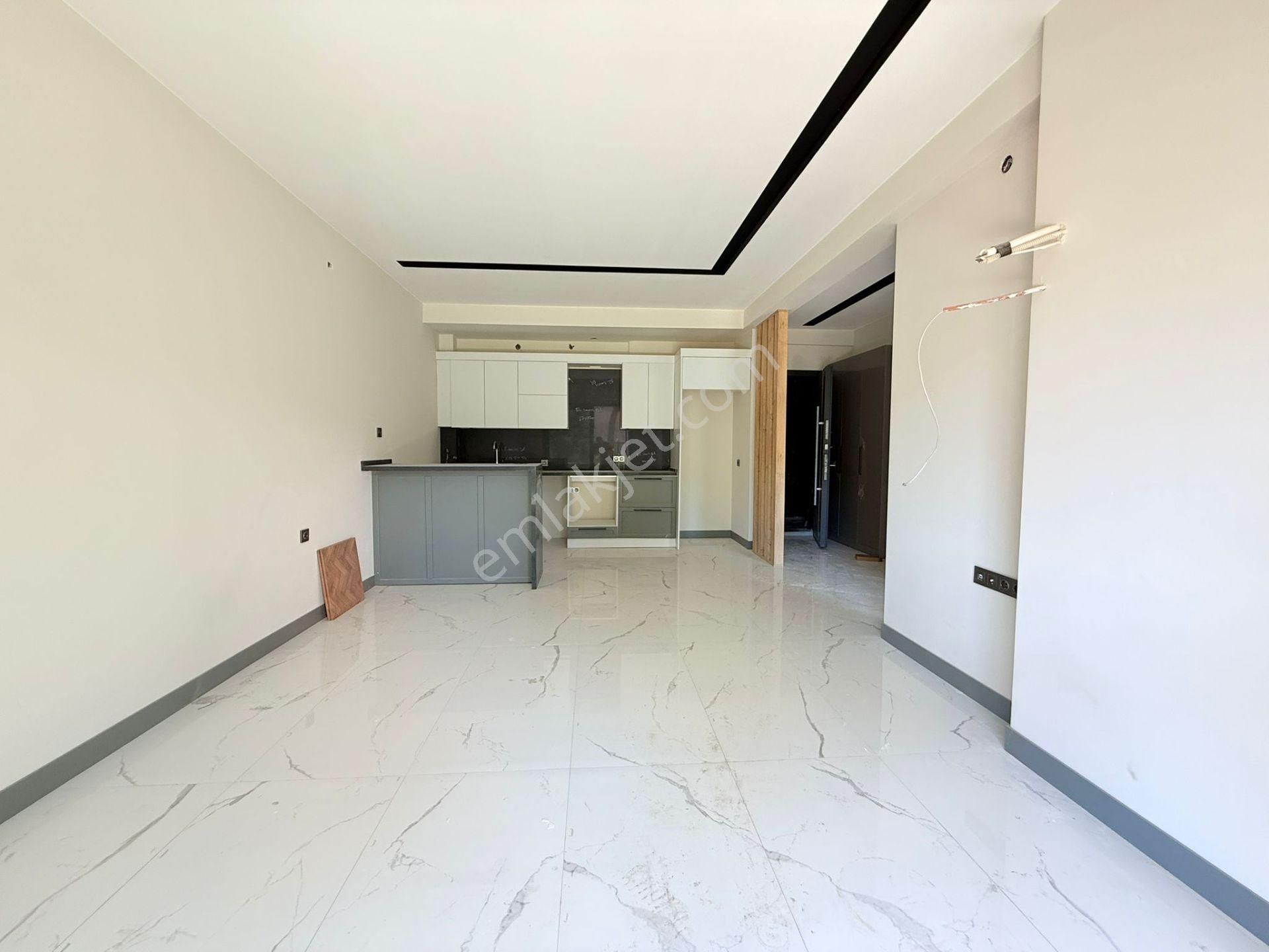 Güvenlık-acık/kapalı Havuz-otopark-hamam-sauna-cafe-yerden Isıtma-lüx-özel Bahçeli-akıllı Ev - Görsel 9