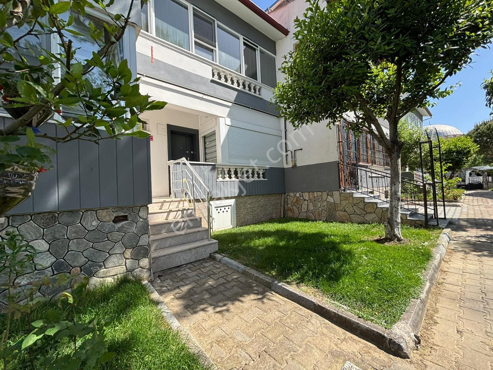 ꧁akçay Ay Emlaktan꧂ikizçay'da Muhteşem Konumlu Lüks Site İçerisinde Satılık 3+1 İçi Yapılı Villa