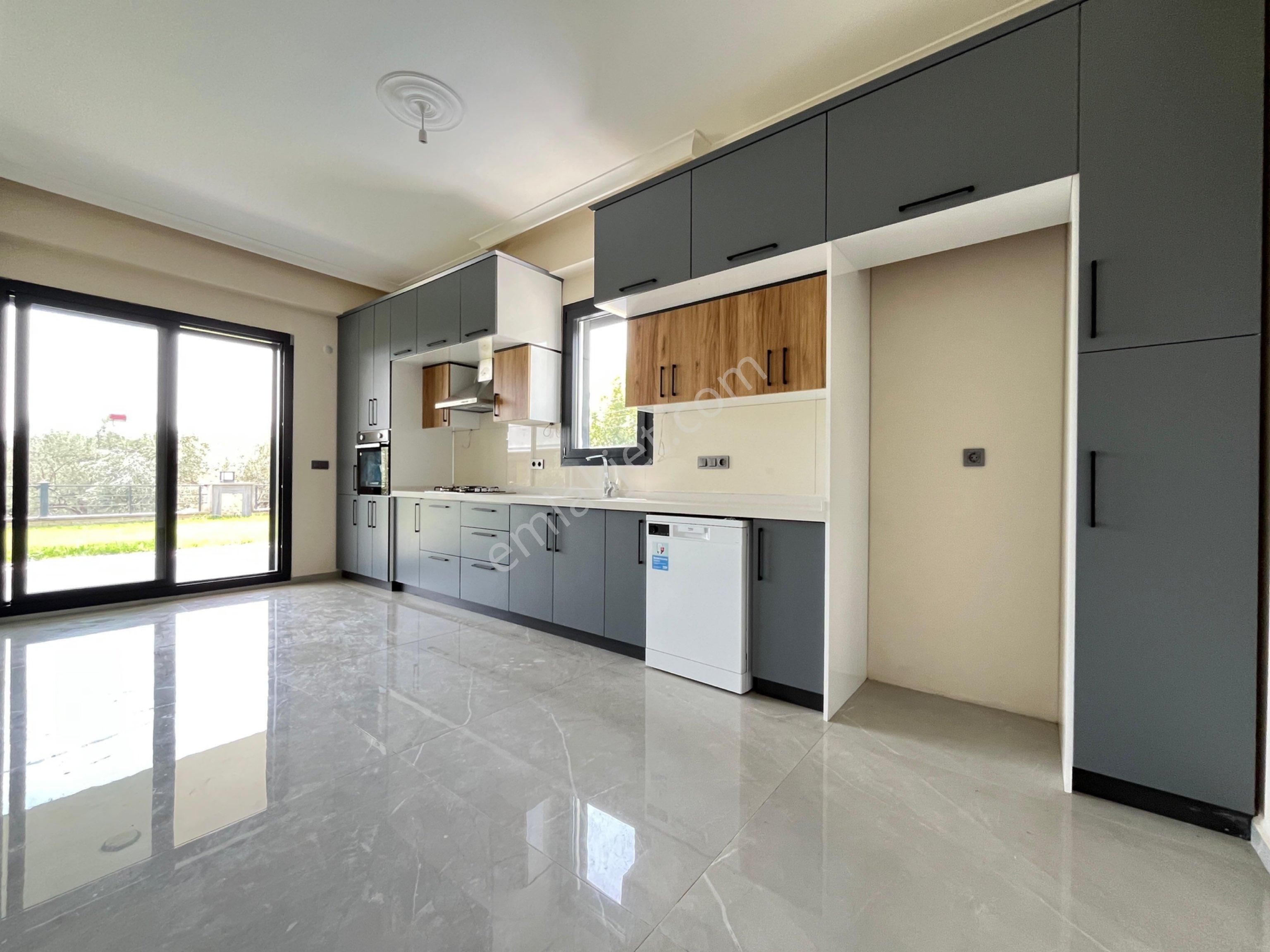 Arya'dan Avcılar'da Tam Müstakil Özel Havuzlu Satılık 4+1 Villa - Görsel 13