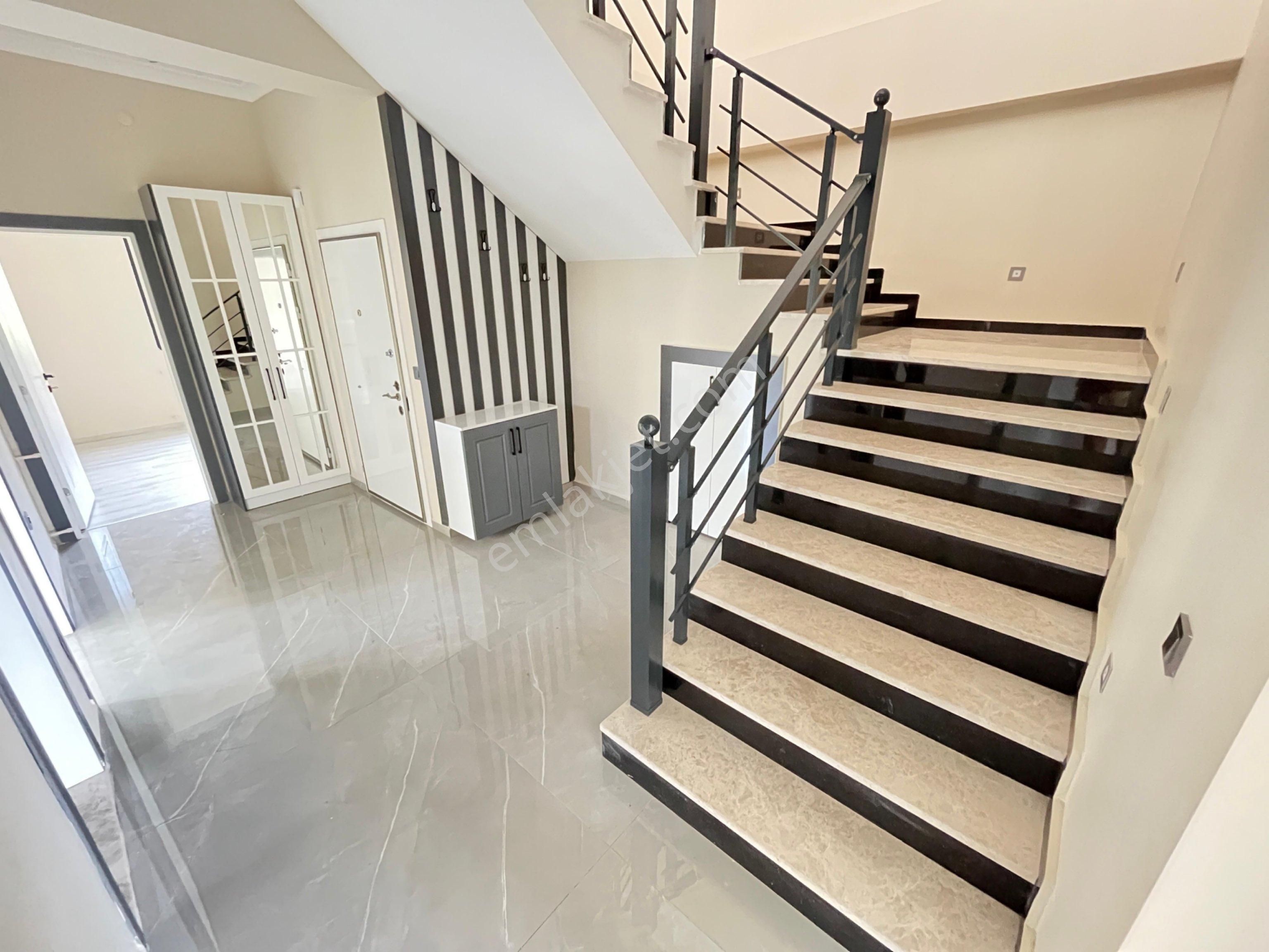 Arya'dan Avcılar'da Tam Müstakil Özel Havuzlu Satılık 4+1 Villa - Görsel 34