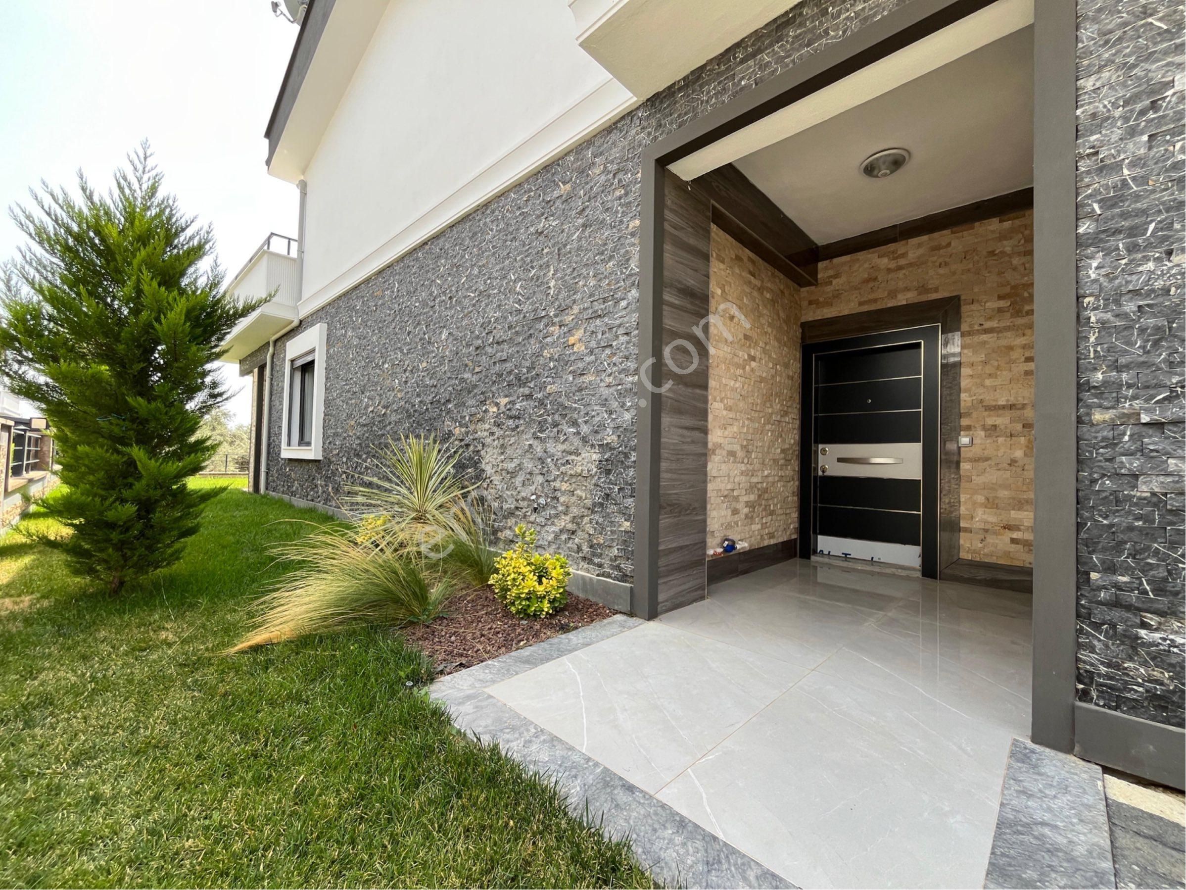 Arya'dan Avcılar'da Tam Müstakil Özel Havuzlu Satılık 4+1 Villa - Görsel 7