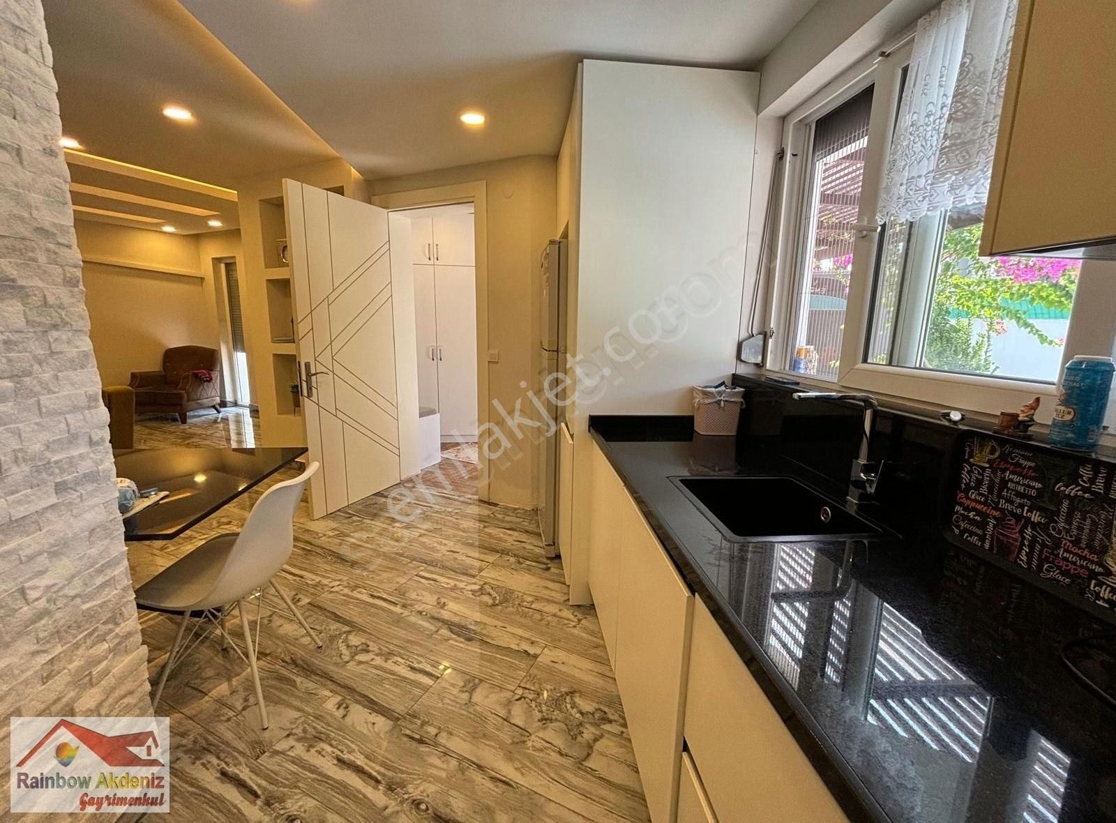 Serik, Kadriye'de Sahile 2 Km. Satılık 5+1 Triplex Villa!!!! - Görsel 25