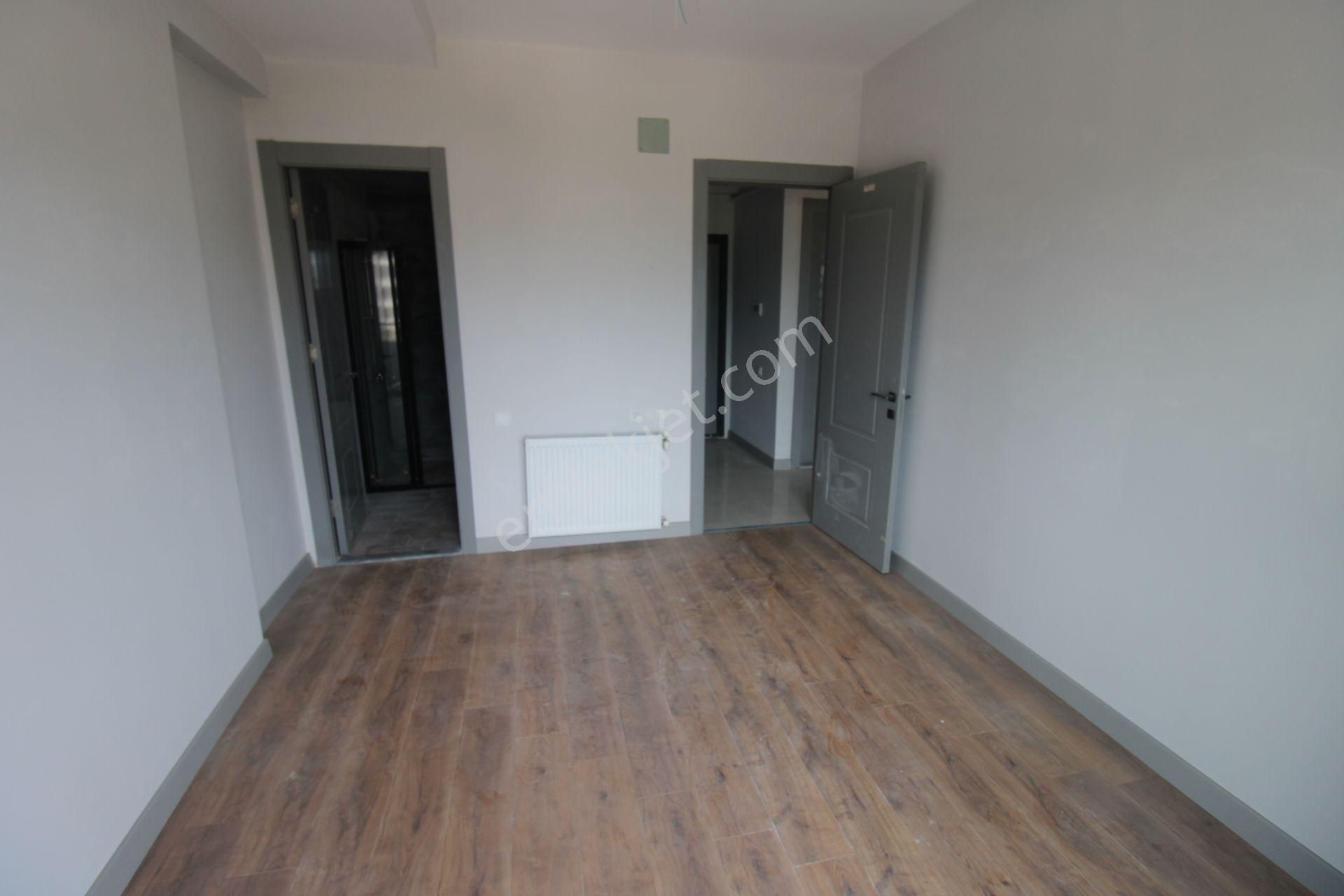 Mezitli Yaşar Doğu Daddesi Üzerinde Site İçerisinde Satılık 2+1 Daire - Görsel 13