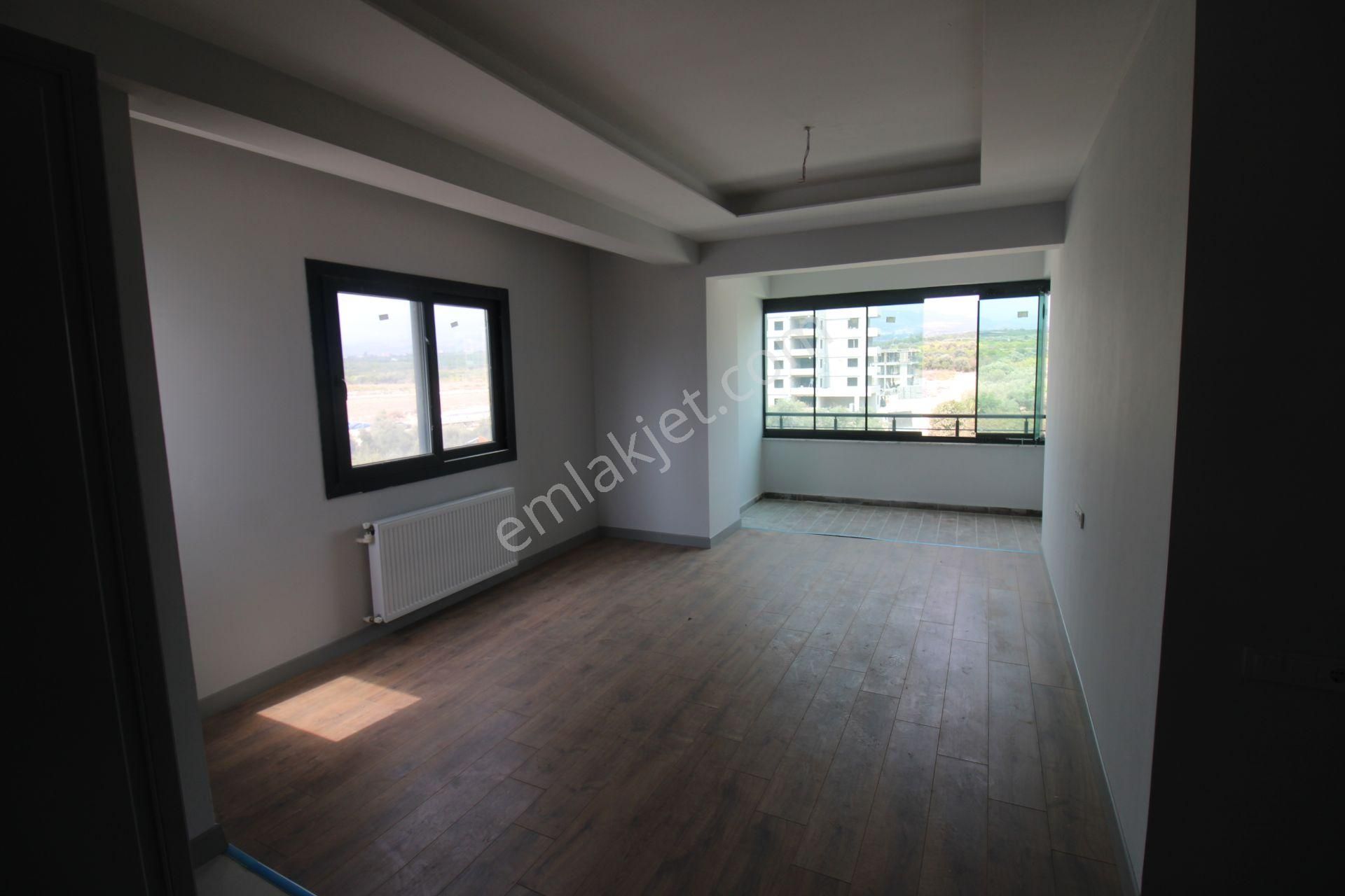 Mezitli Yaşar Doğu Daddesi Üzerinde Site İçerisinde Satılık 2+1 Daire - Görsel 3