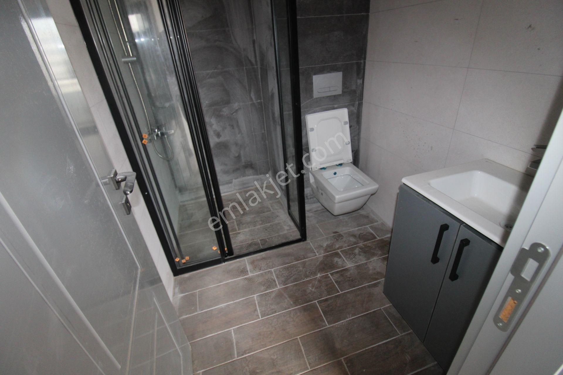 Mezitli Yaşar Doğu Daddesi Üzerinde Site İçerisinde Satılık 2+1 Daire - Görsel 16