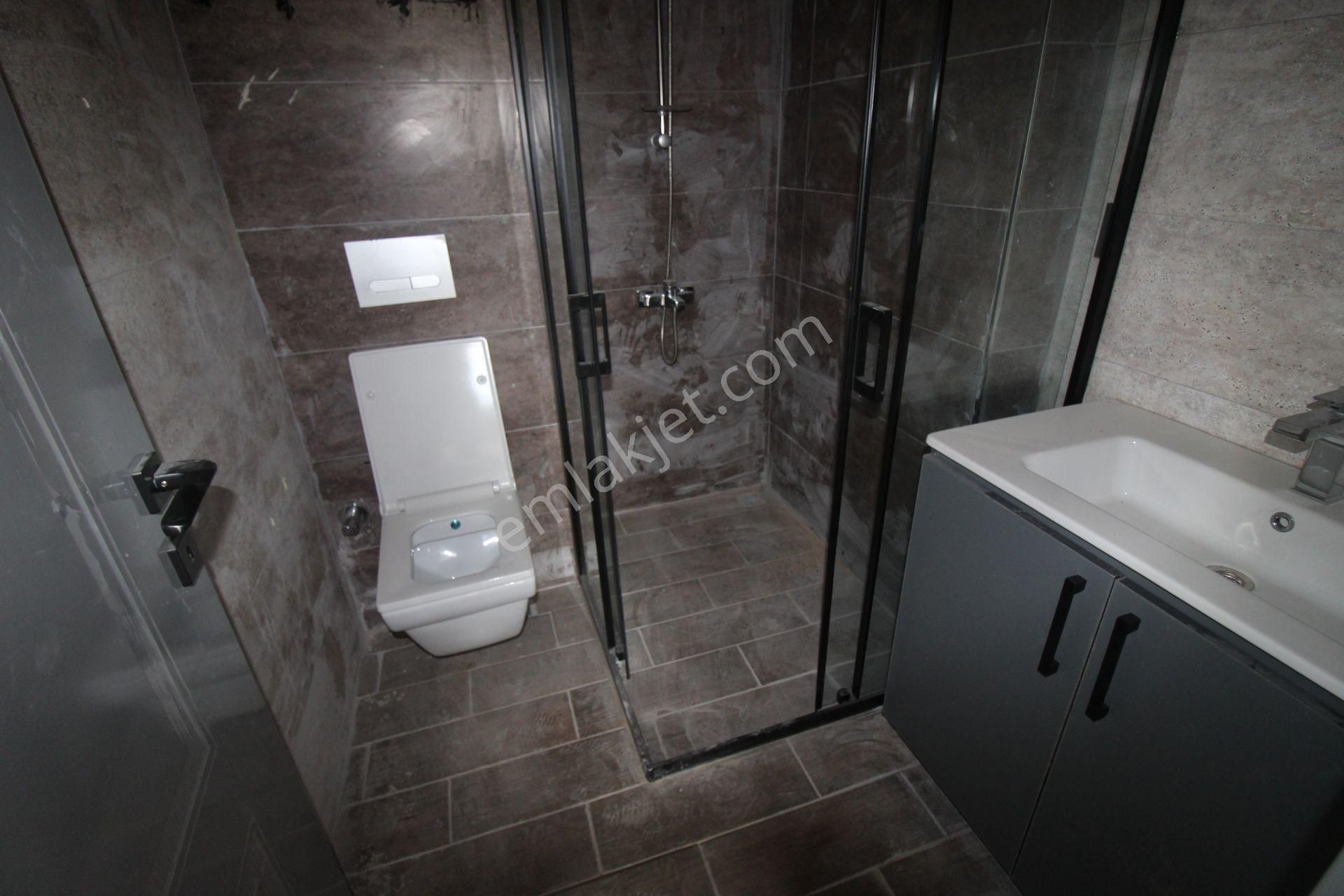 Mezitli Yaşar Doğu Daddesi Üzerinde Site İçerisinde Satılık 2+1 Daire - Görsel 18