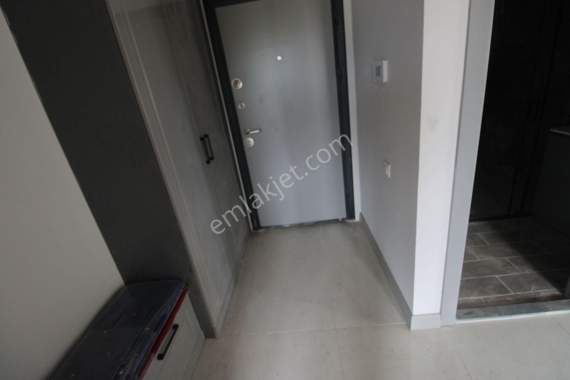 Mezitli Yaşar Doğu Daddesi Üzerinde Site İçerisinde Satılık 2+1 Daire - Görsel 8