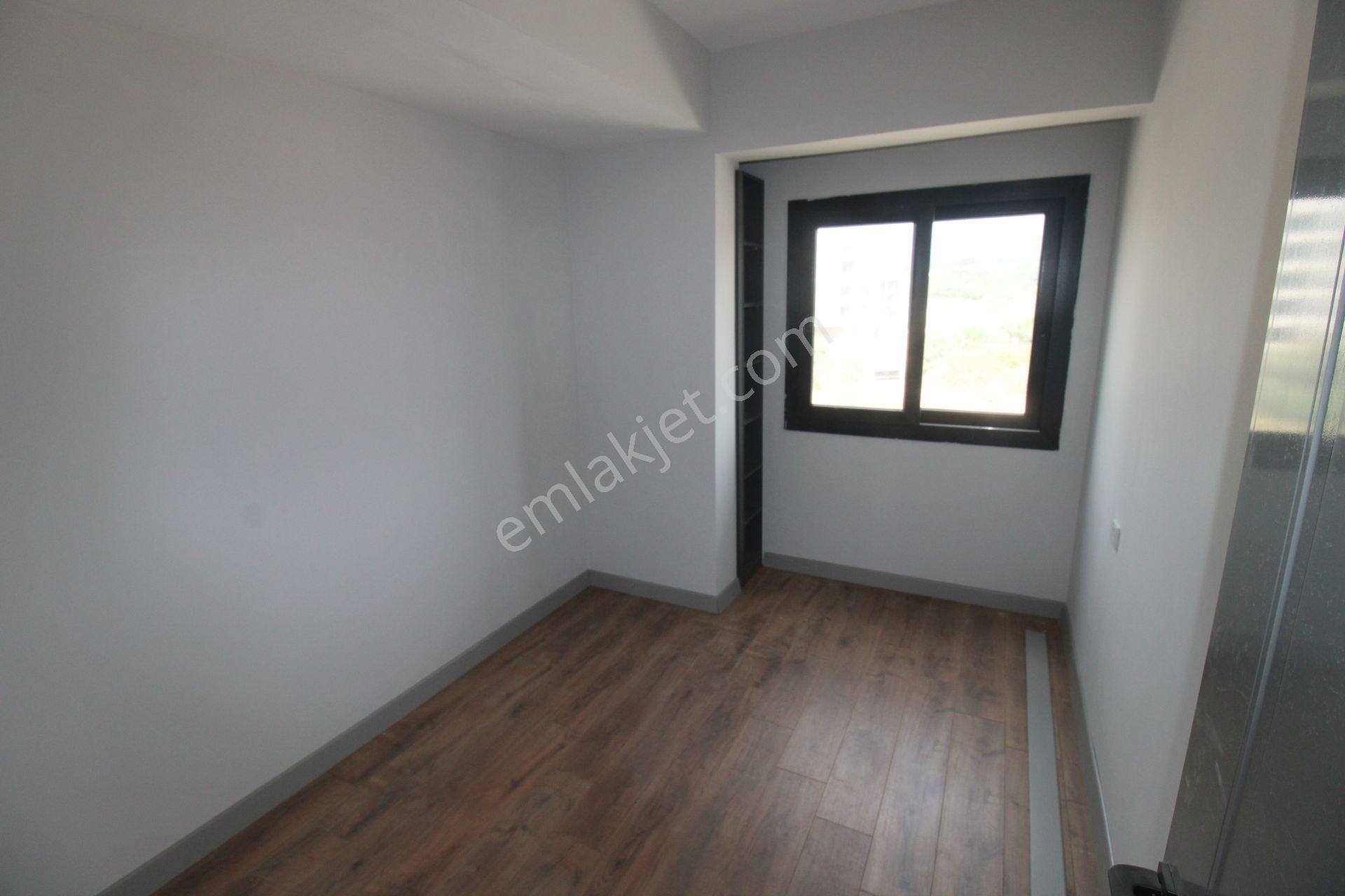 Mezitli Yaşar Doğu Daddesi Üzerinde Site İçerisinde Satılık 2+1 Daire - Görsel 7