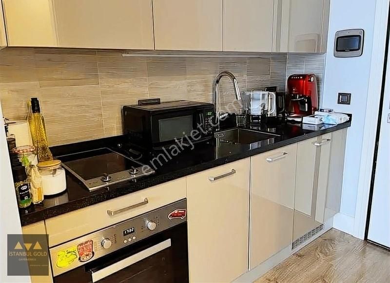 Ataşehir Metropol İstanbul Sitesi Lüks Eşyalı 1+0