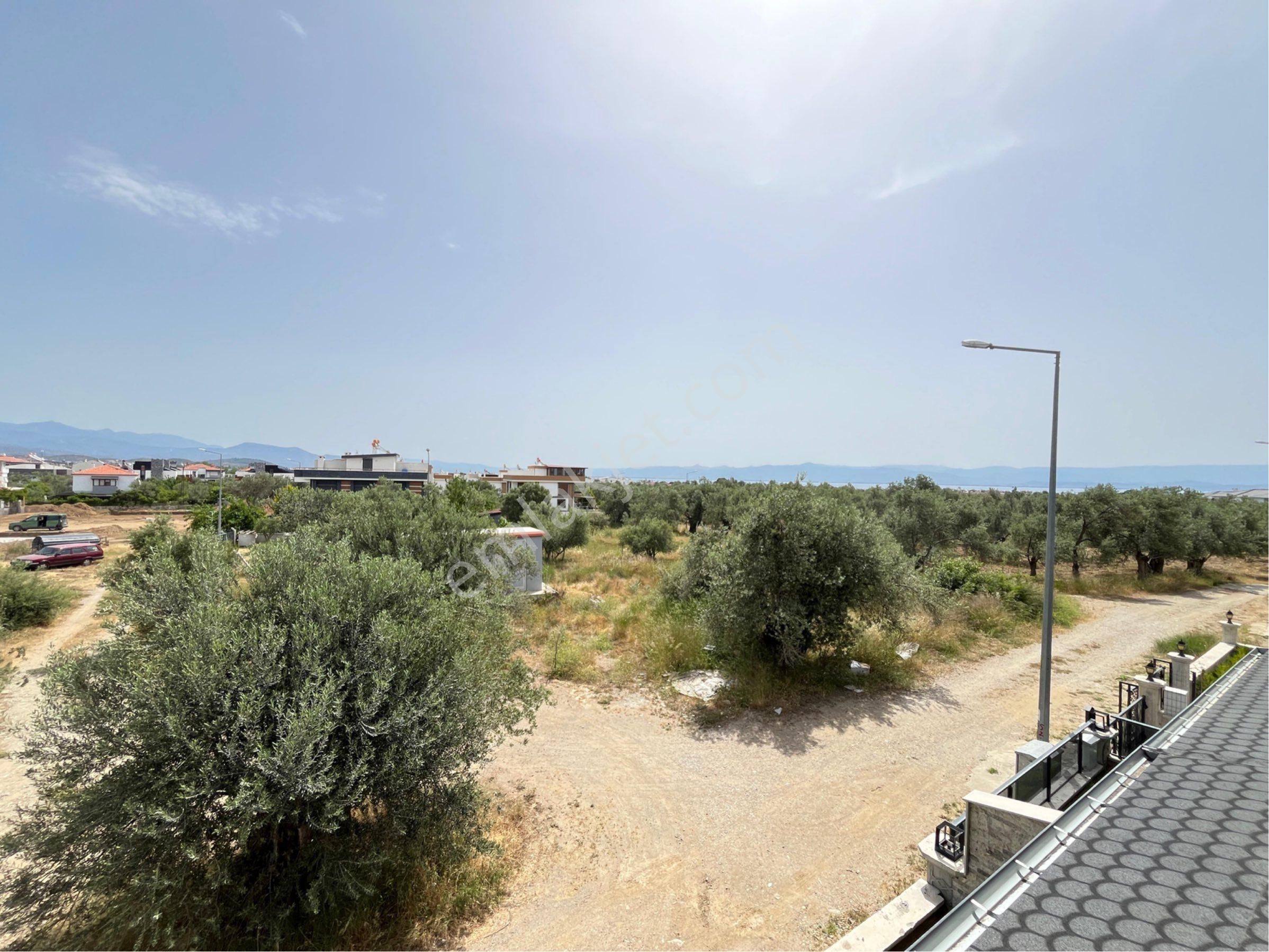 Arya'dan Güre'de Çift Teraslı Modern Mimarili Satılık 6+1 Villa - Görsel 27
