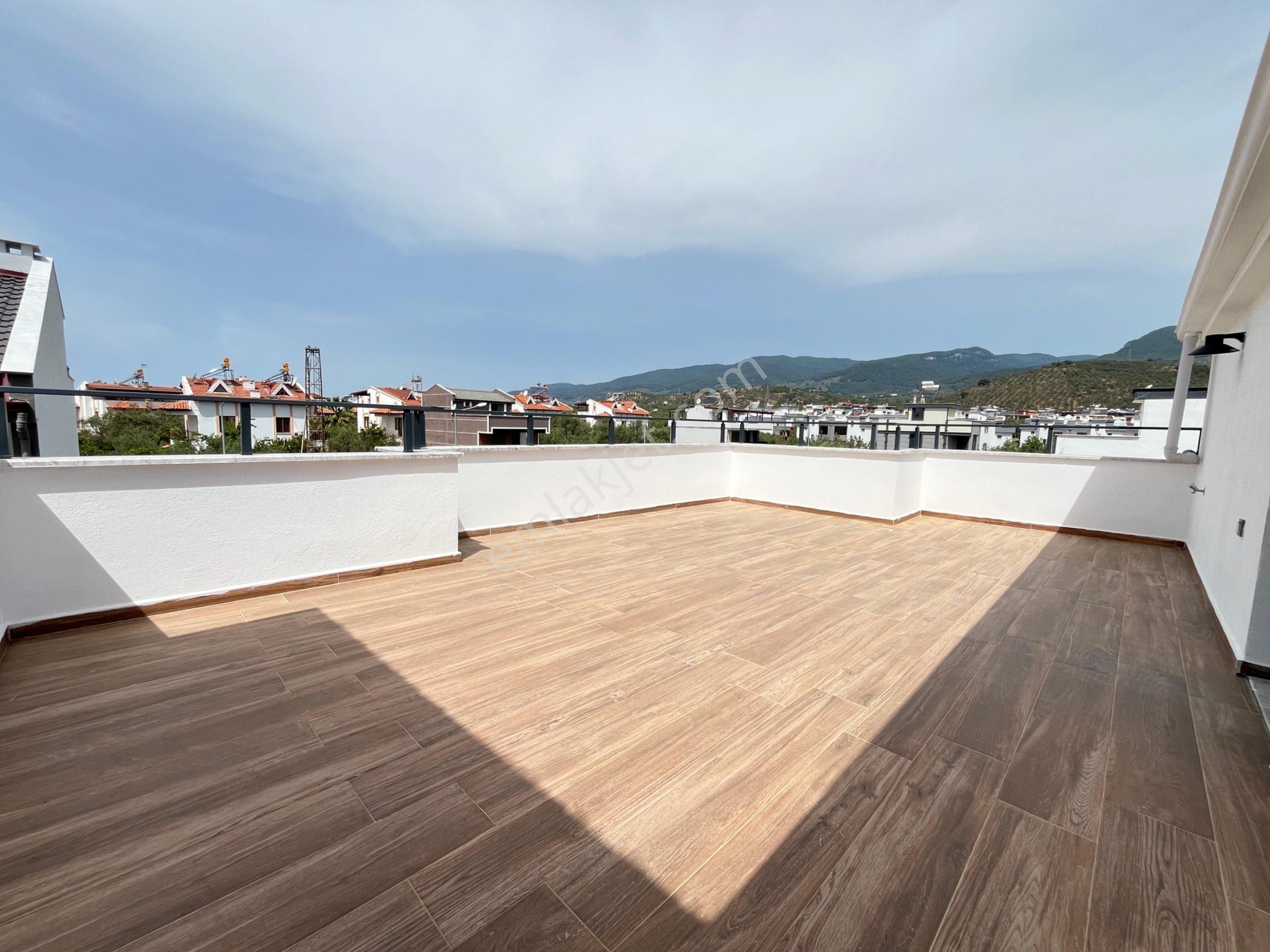 Arya'dan Güre'de Çift Teraslı Modern Mimarili Satılık 6+1 Villa - Görsel 32
