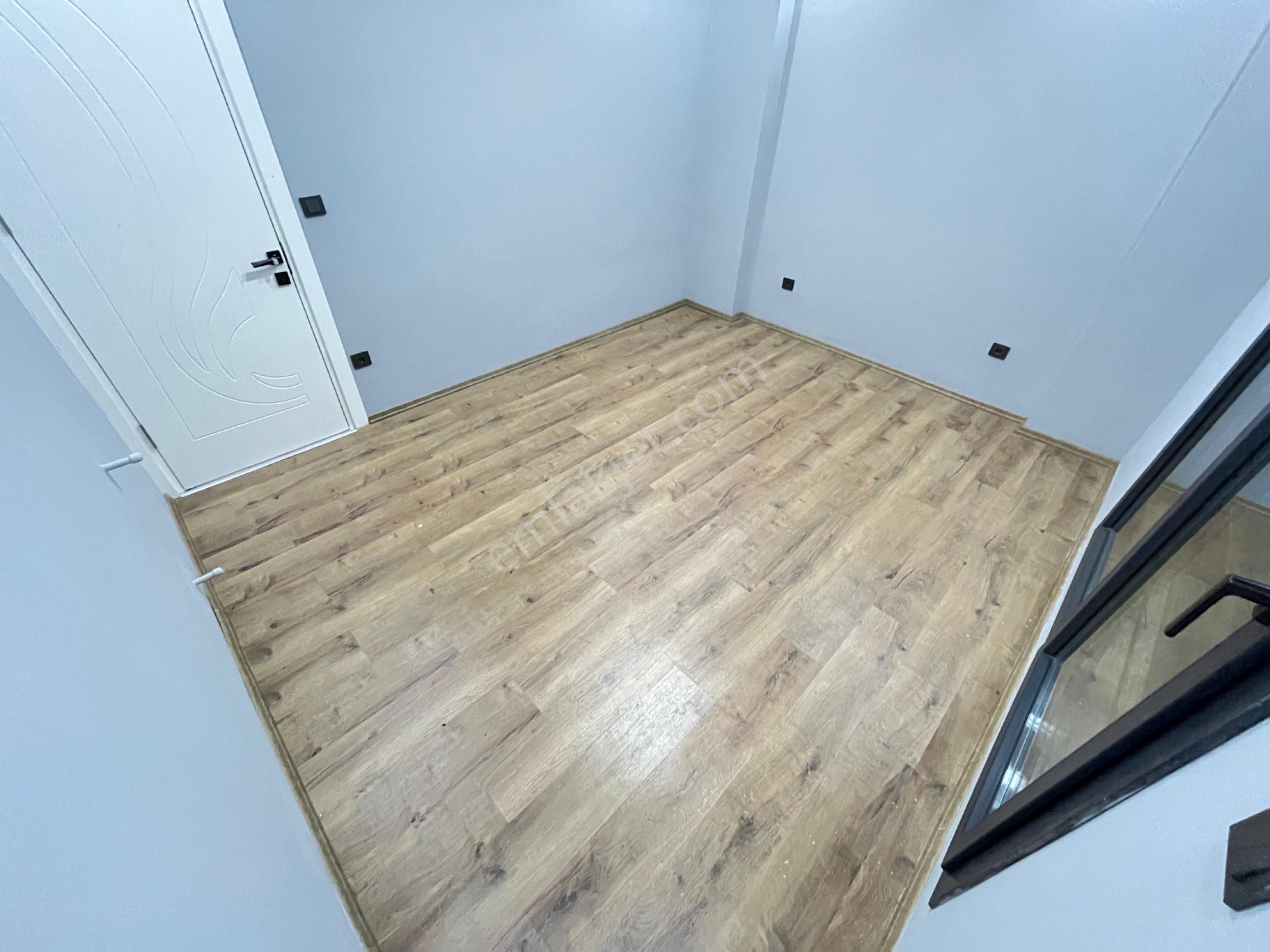Arya'dan Güre'de Çift Teraslı Modern Mimarili Satılık 6+1 Villa - Görsel 21