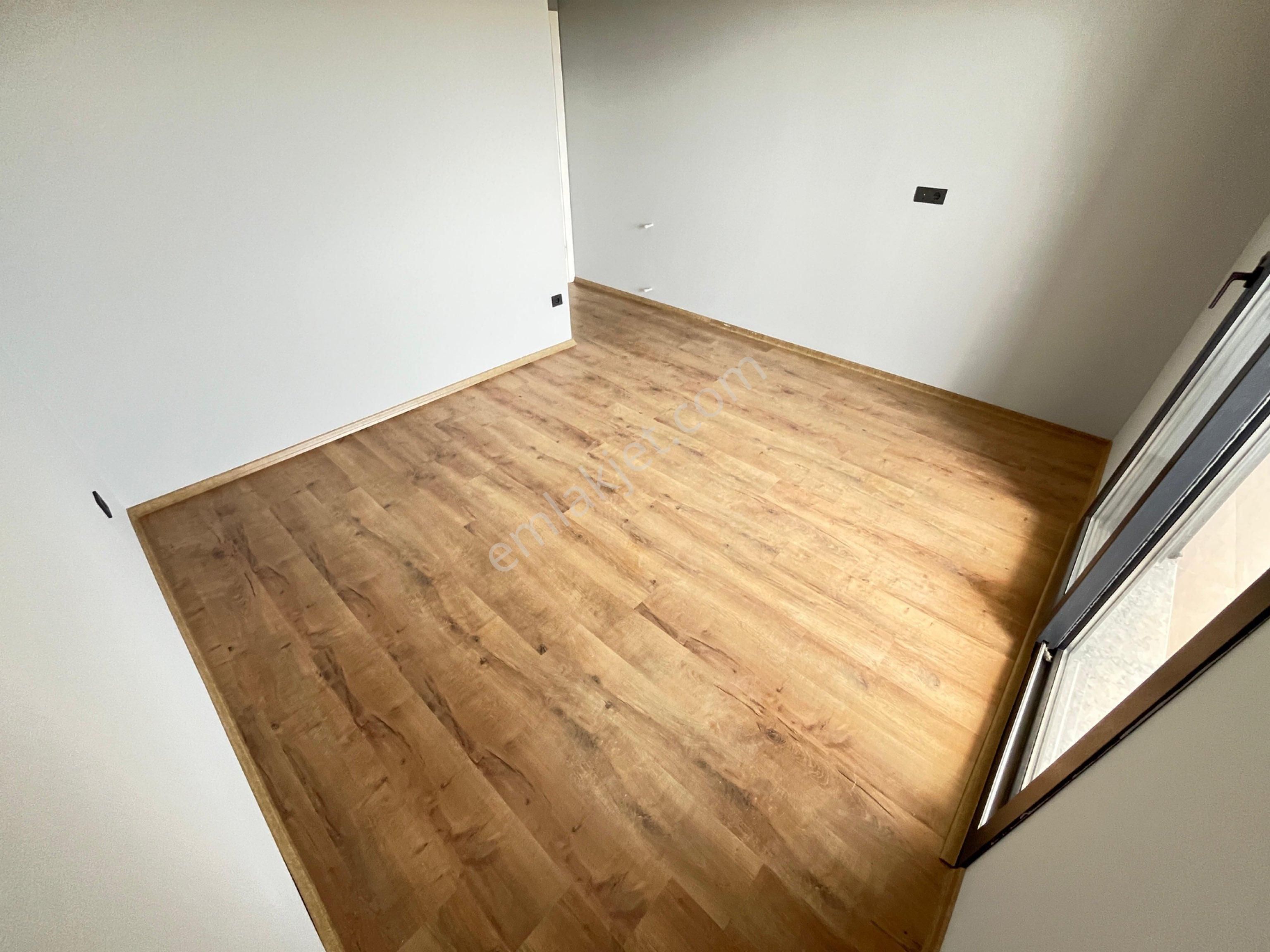 Arya'dan Güre'de Çift Teraslı Modern Mimarili Satılık 6+1 Villa - Görsel 16
