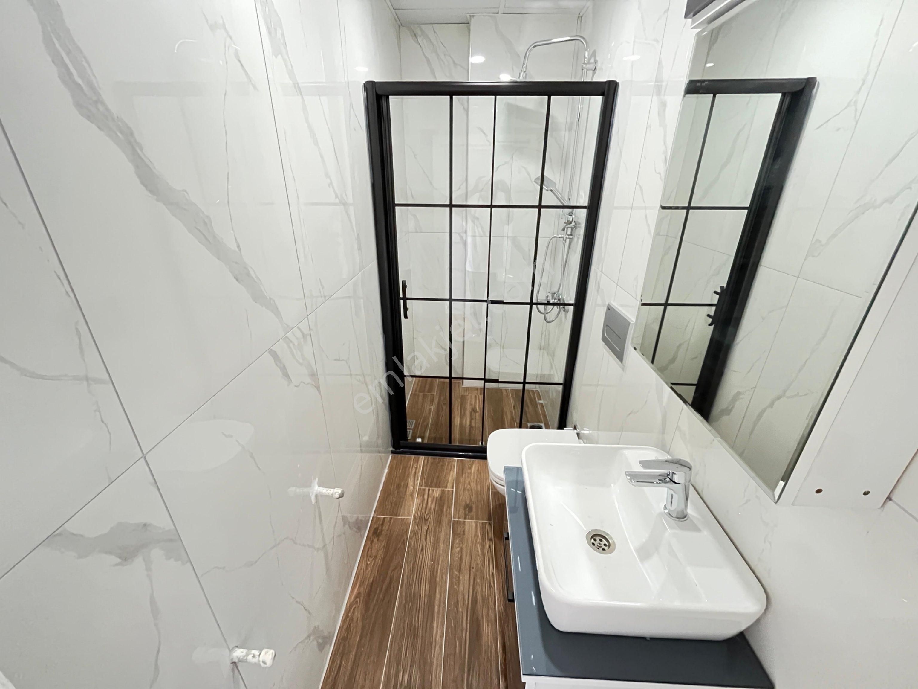 Arya'dan Güre'de Çift Teraslı Modern Mimarili Satılık 6+1 Villa - Görsel 18