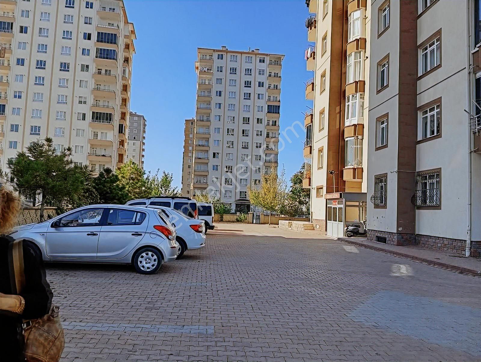 Yunus Emre Mahallesi Satılık 3+1 Daire