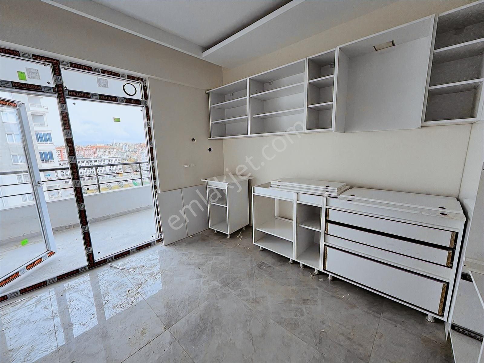 Serken Bahçelievler'de Satılık 2+1 Meskenli Oturulur Daire